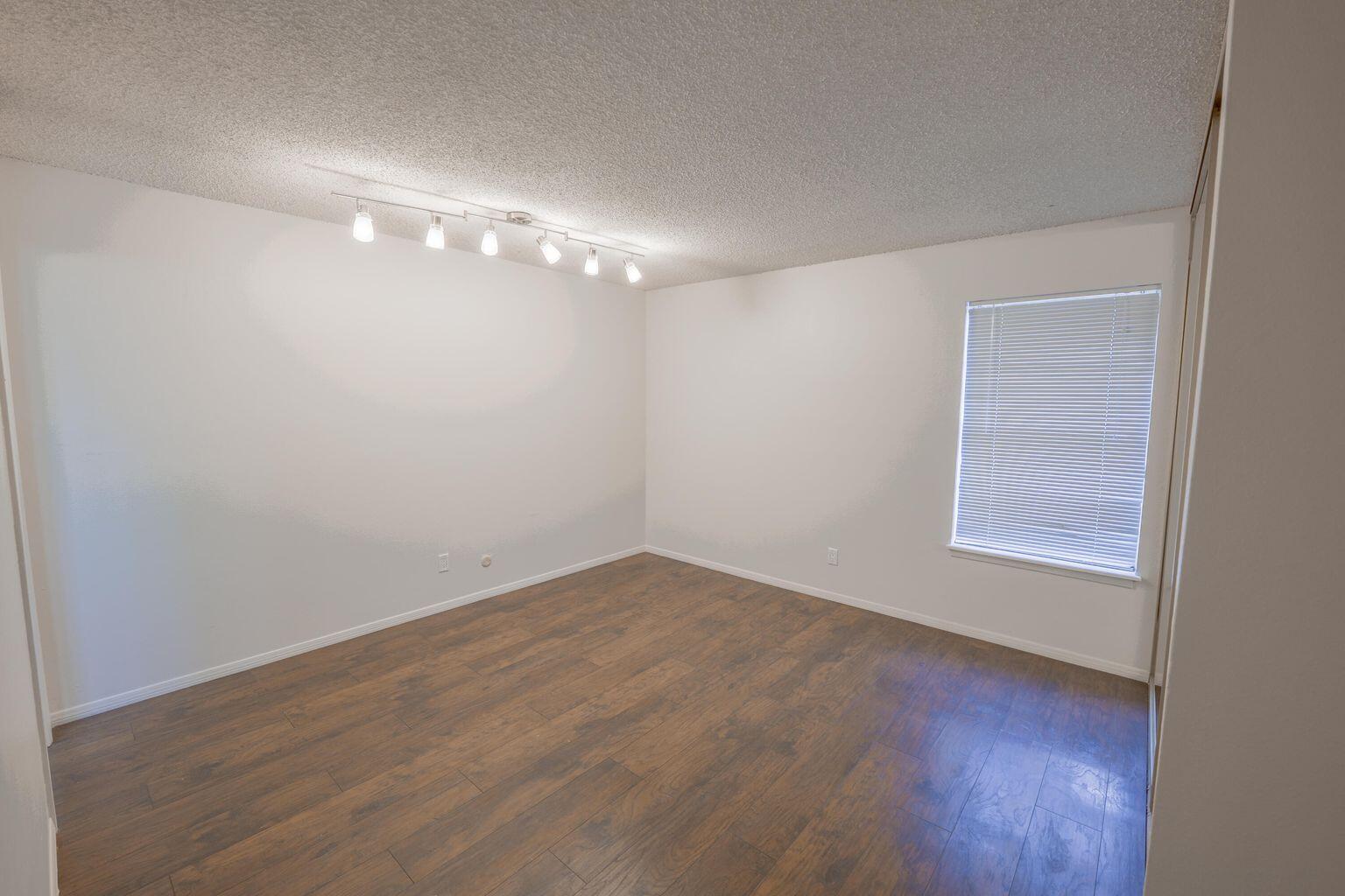 3831 MONTGOMERY Boulevard NE 433