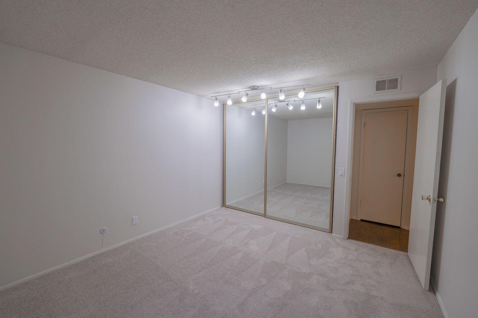 3831 MONTGOMERY Boulevard NE 433