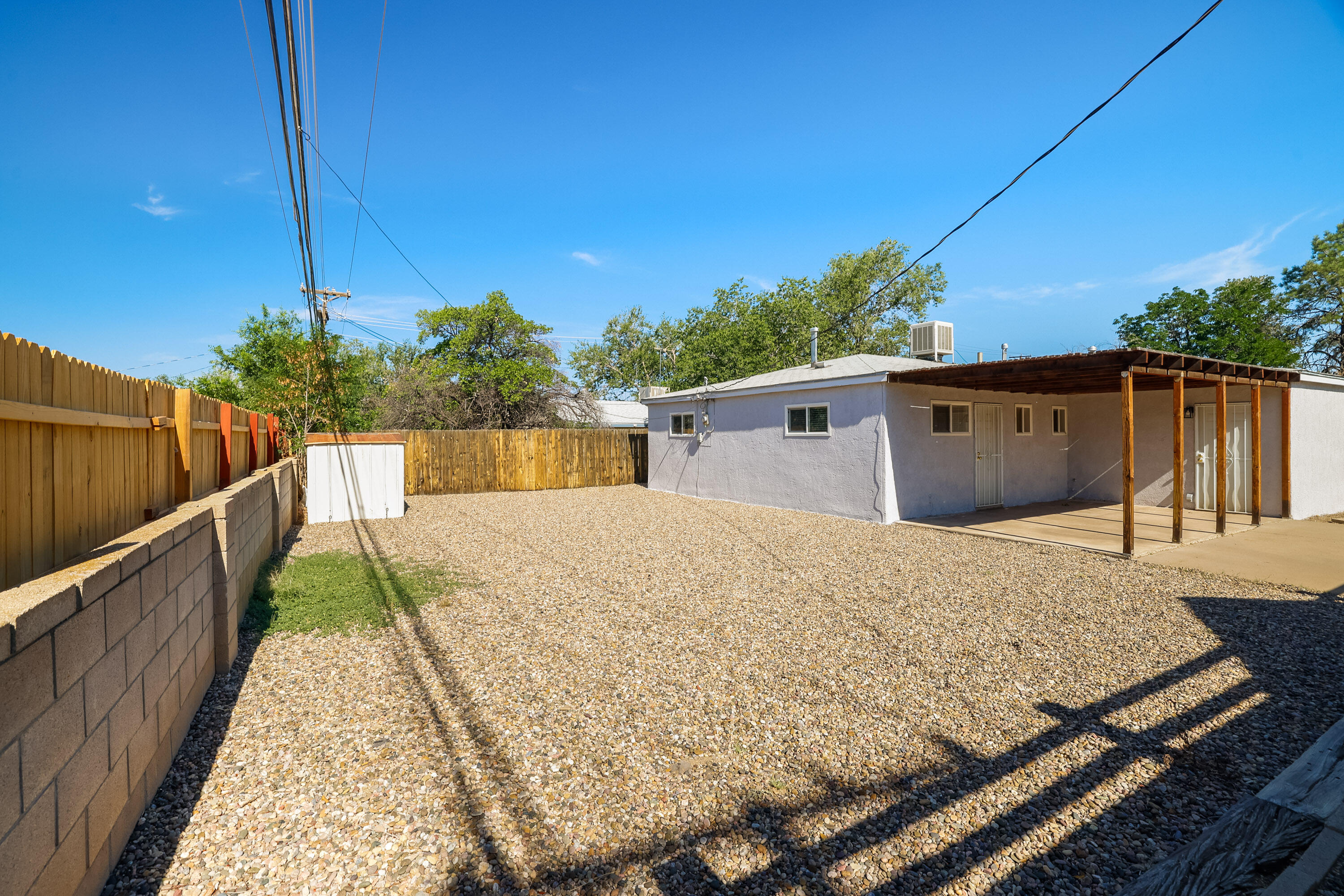 10412 WOODLAND Avenue NE