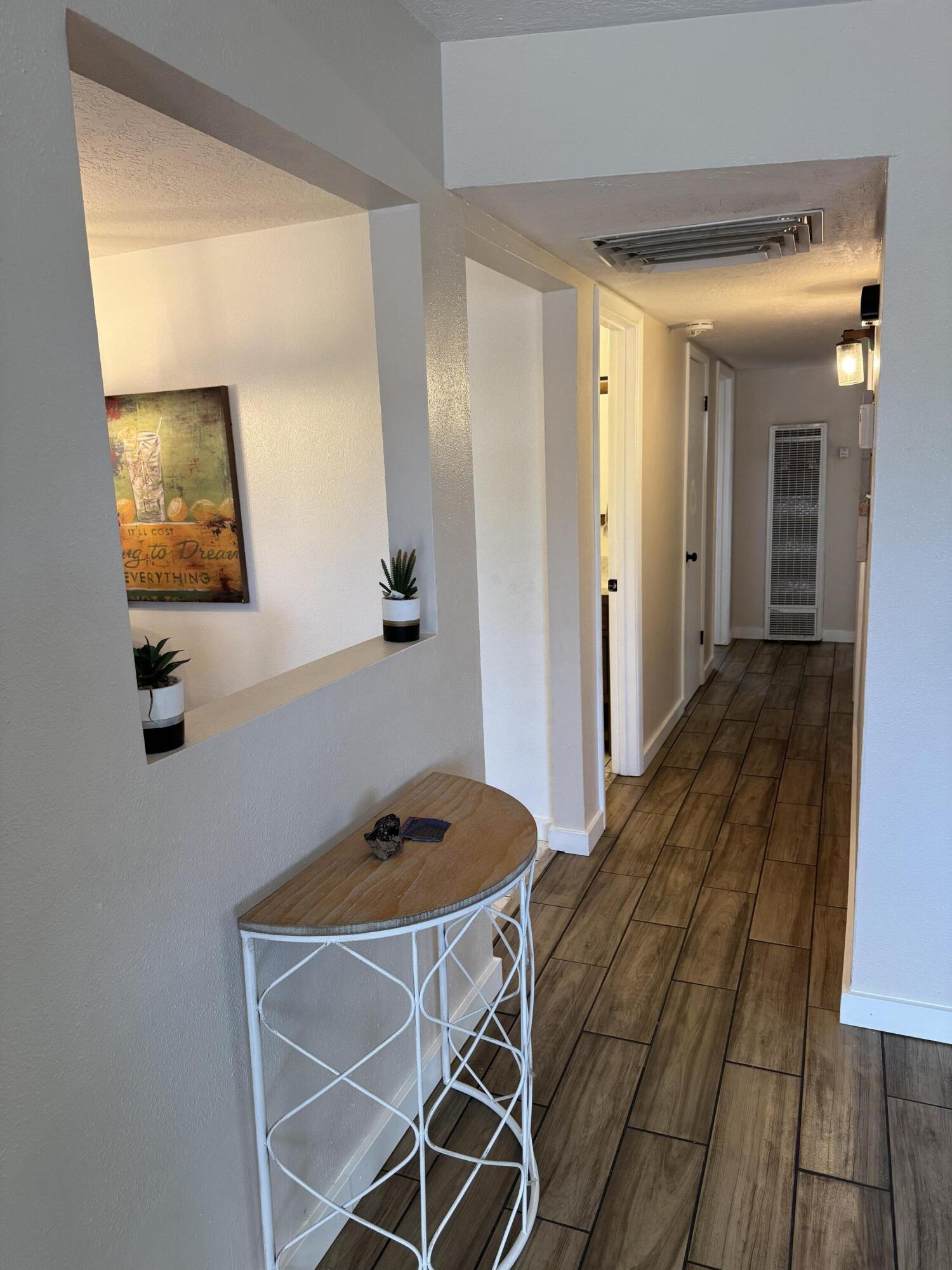 10412 WOODLAND Avenue NE