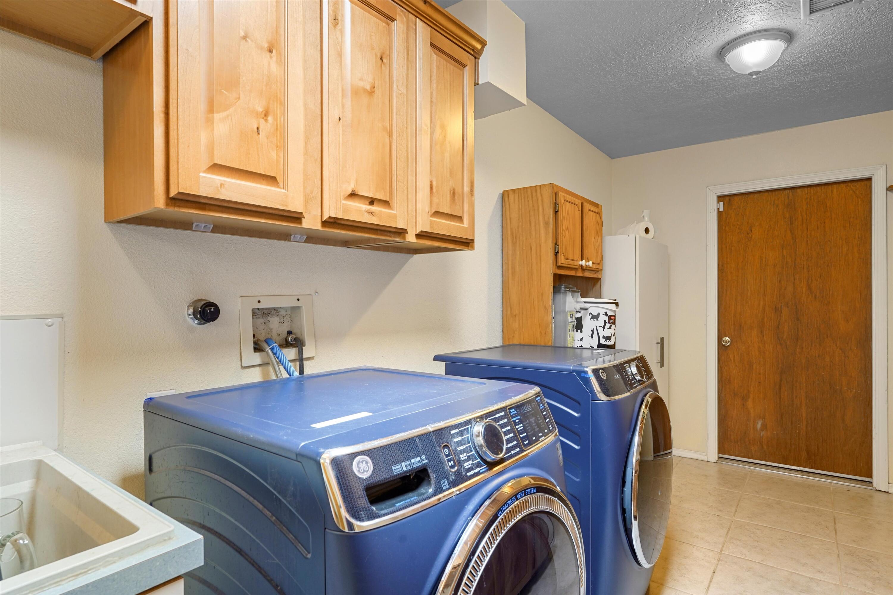 635 SILVER SADDLE Road SE