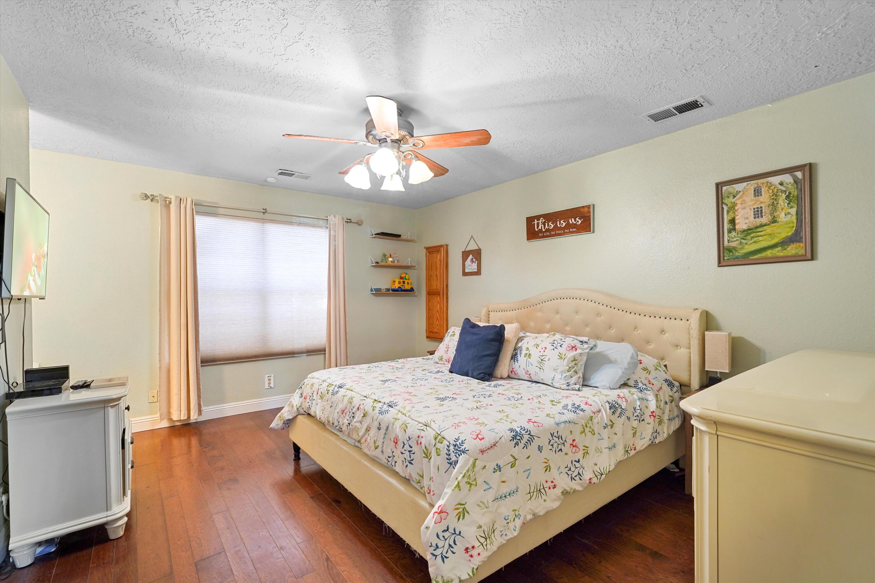 635 SILVER SADDLE Road SE