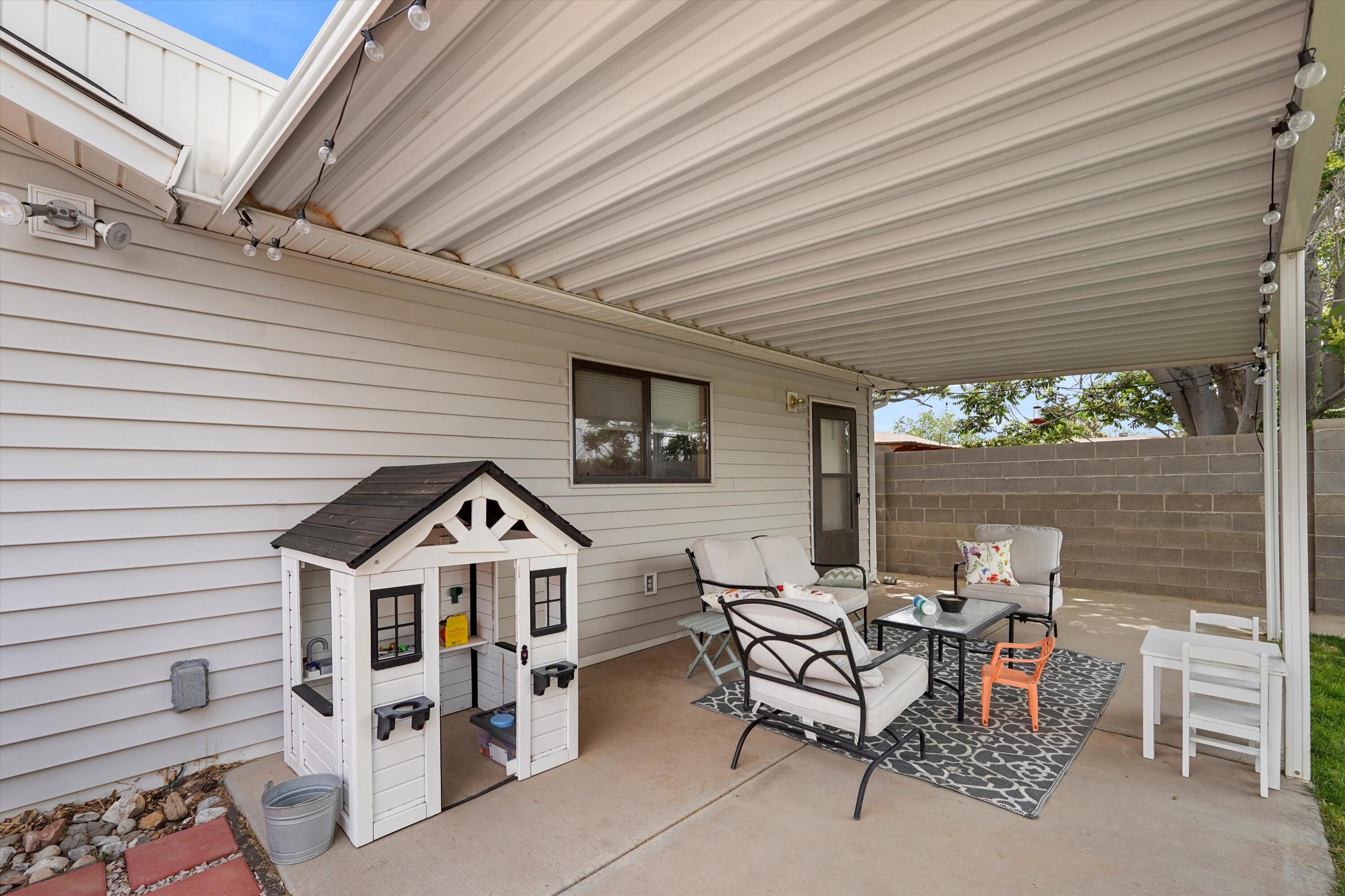 635 SILVER SADDLE Road SE