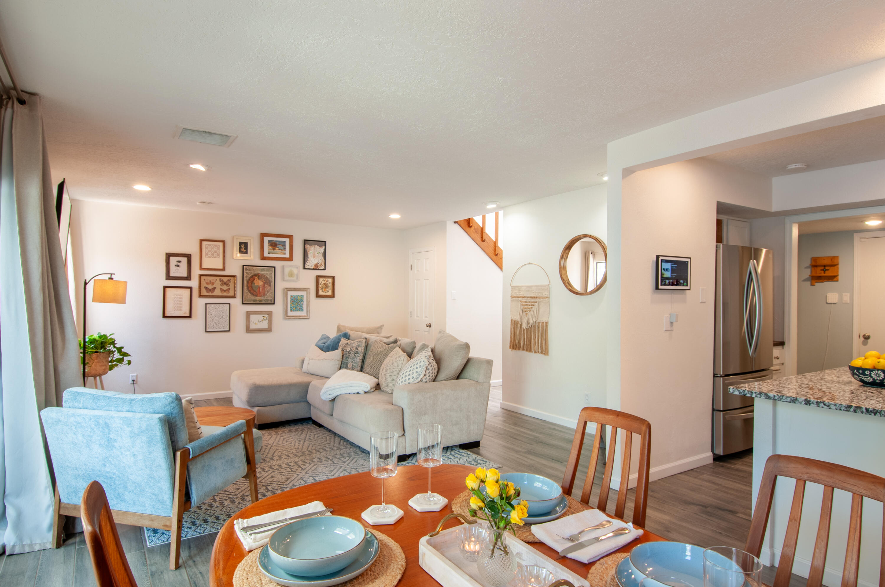 6820 LOS TRECHOS Court NE