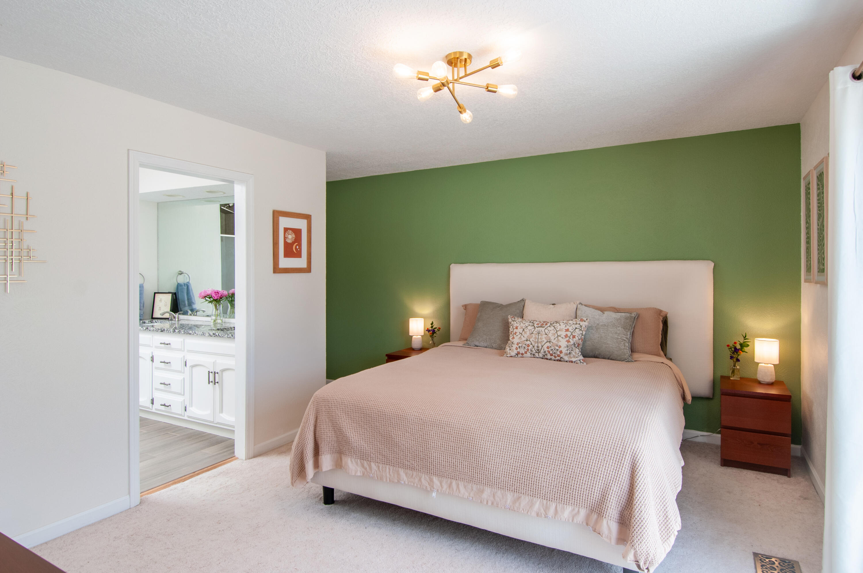 6820 LOS TRECHOS Court NE