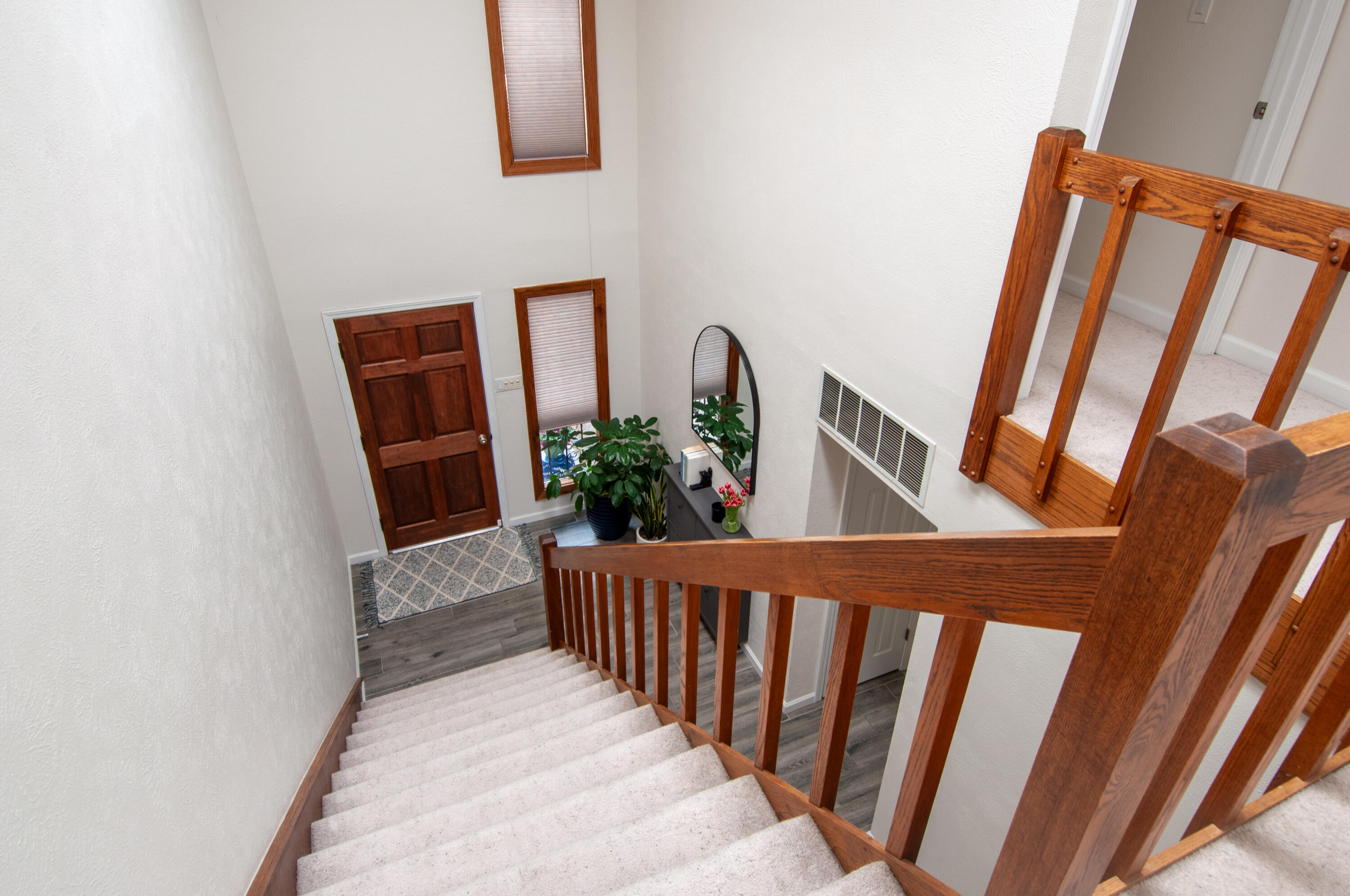 6820 LOS TRECHOS Court NE