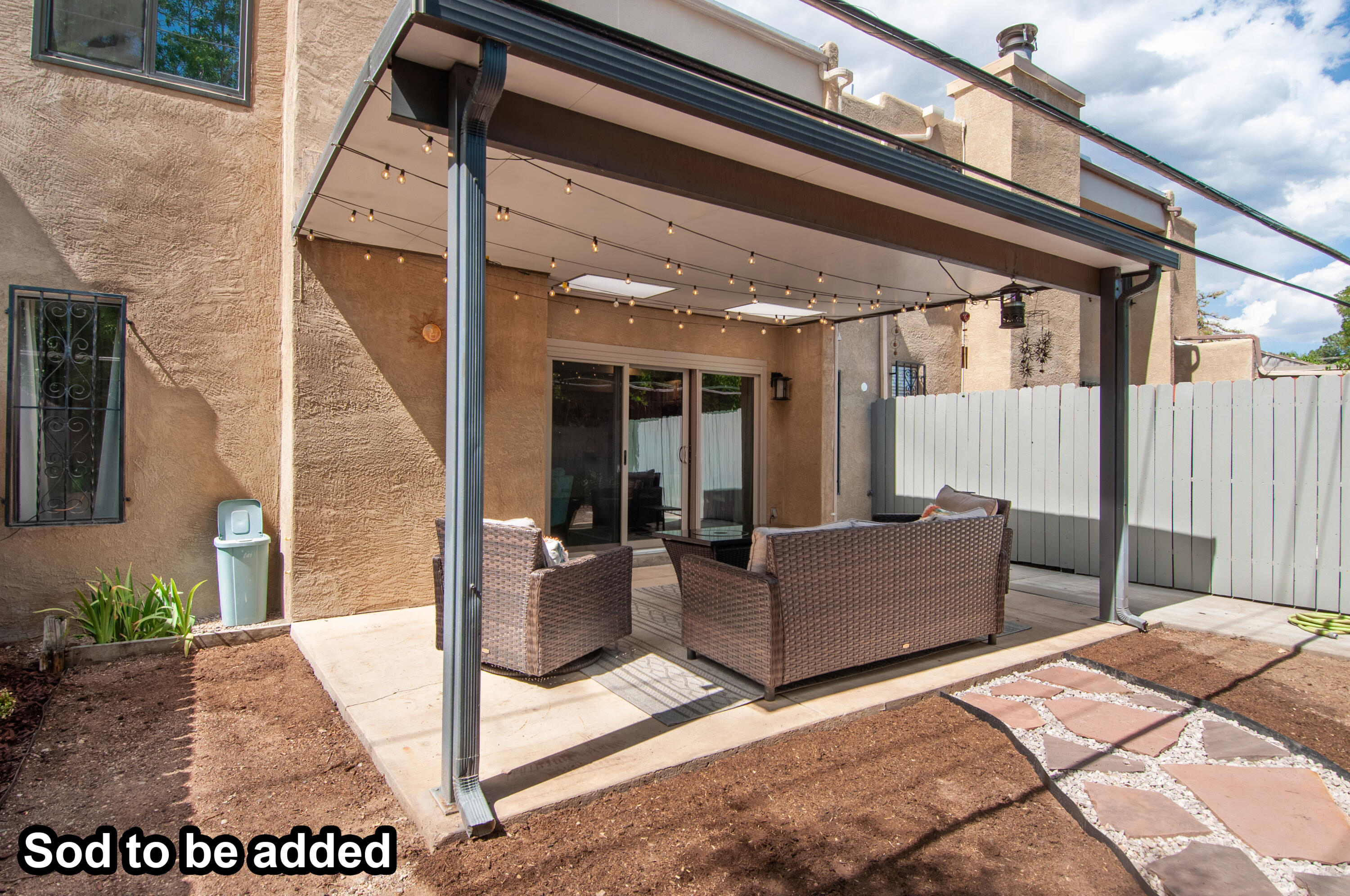 6820 LOS TRECHOS Court NE