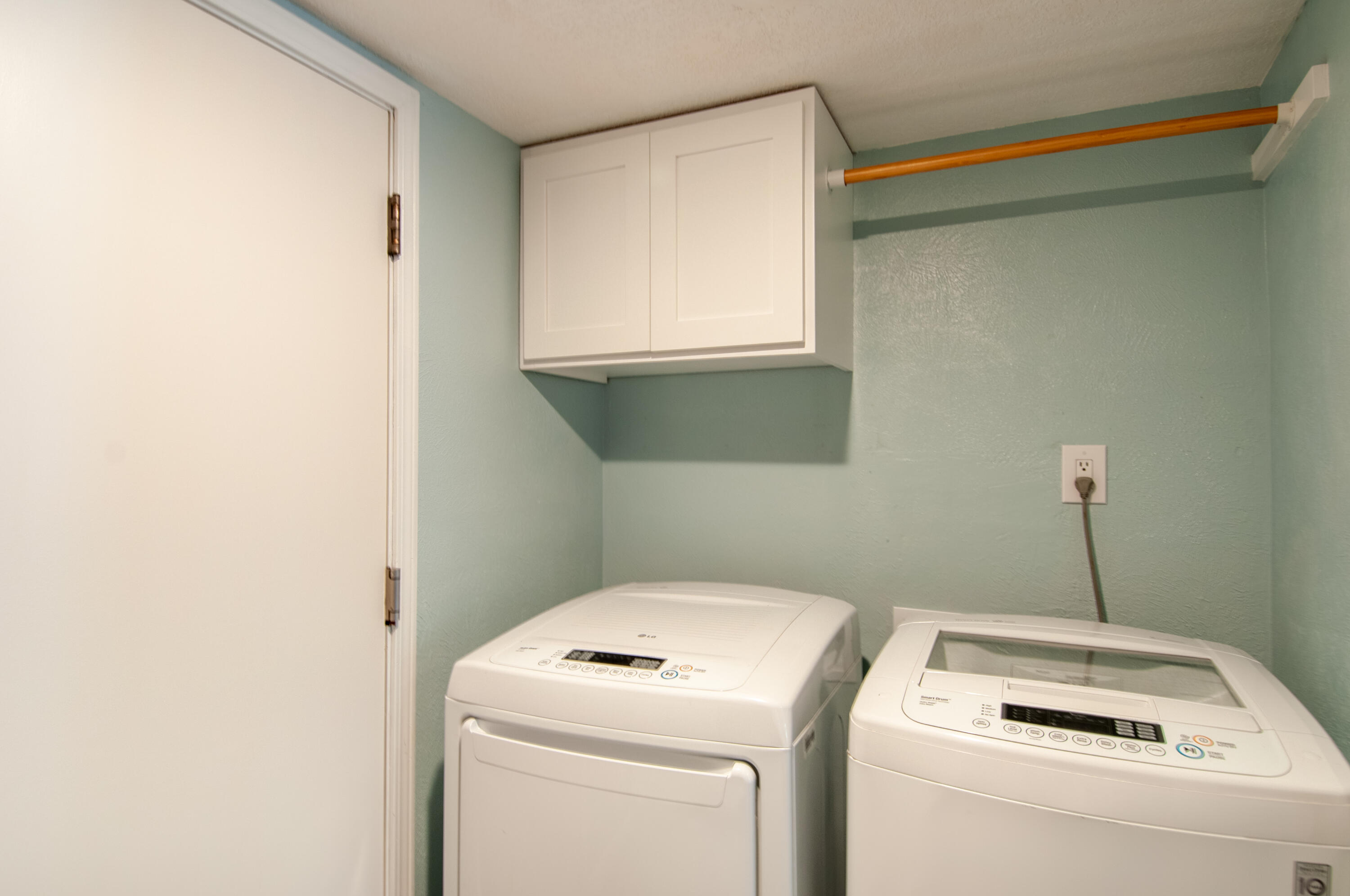 6820 LOS TRECHOS Court NE