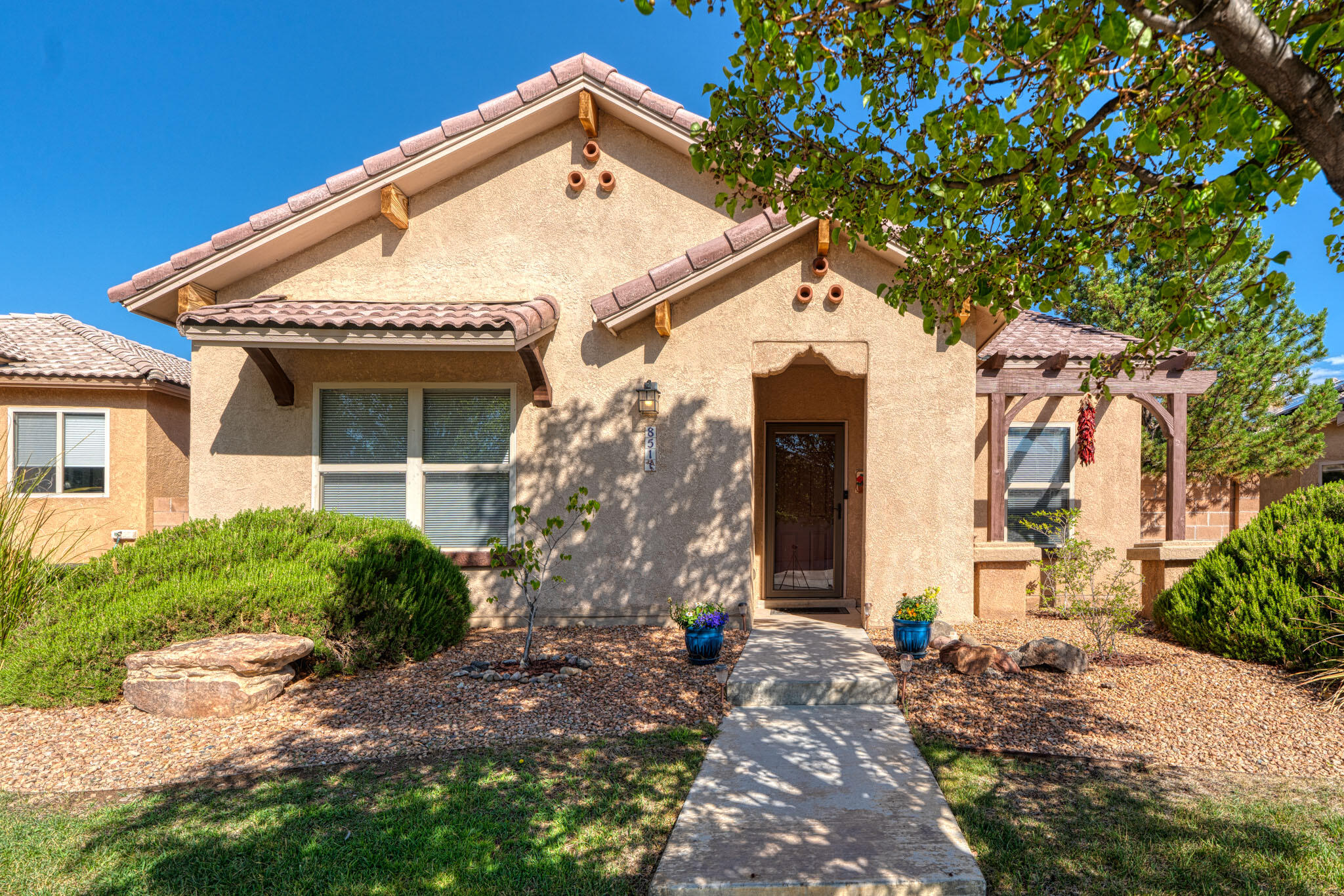 851 VISTA PATRON Drive