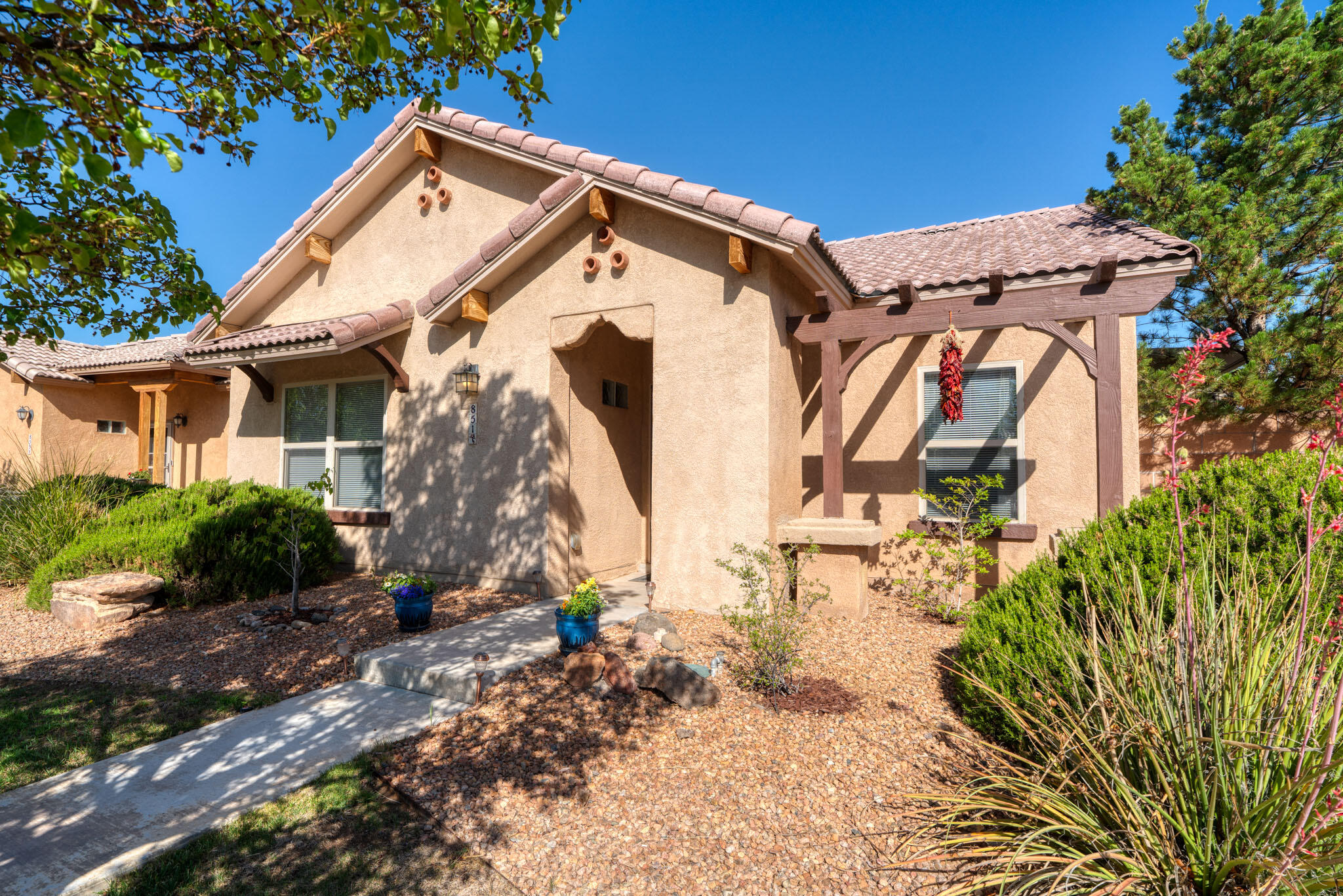 851 VISTA PATRON Drive