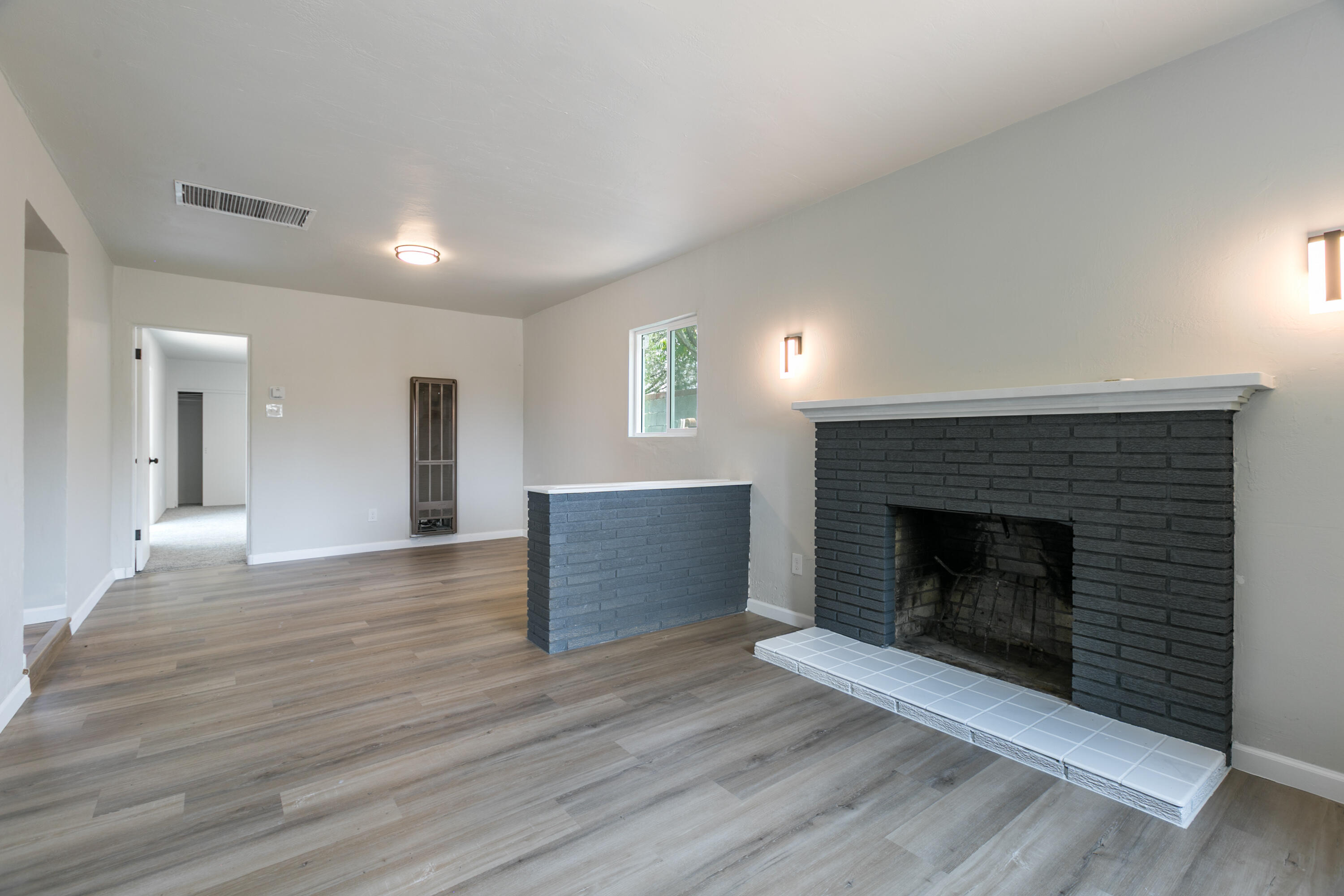 9113 FAIRBANKS Road NE