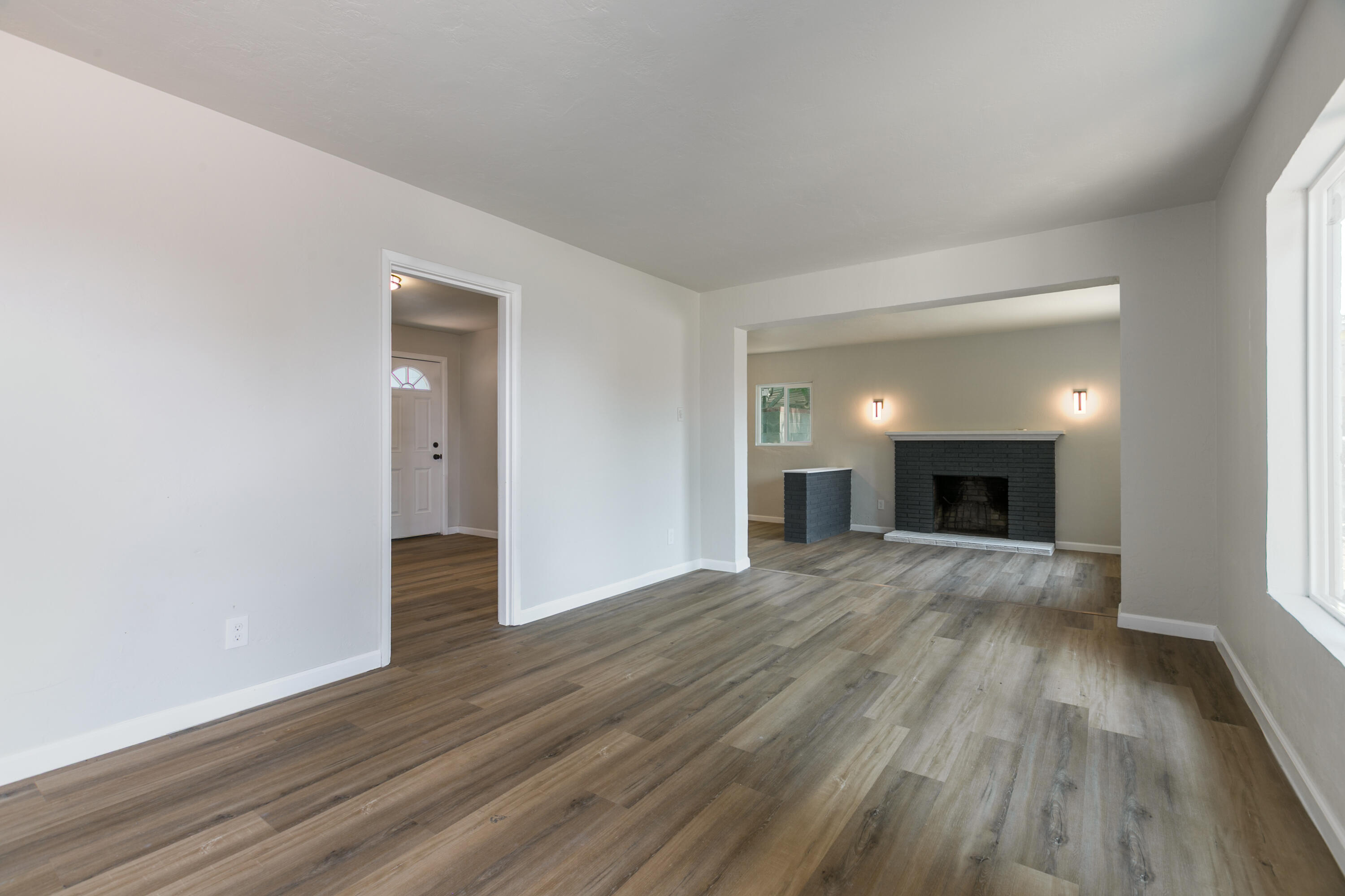 9113 FAIRBANKS Road NE