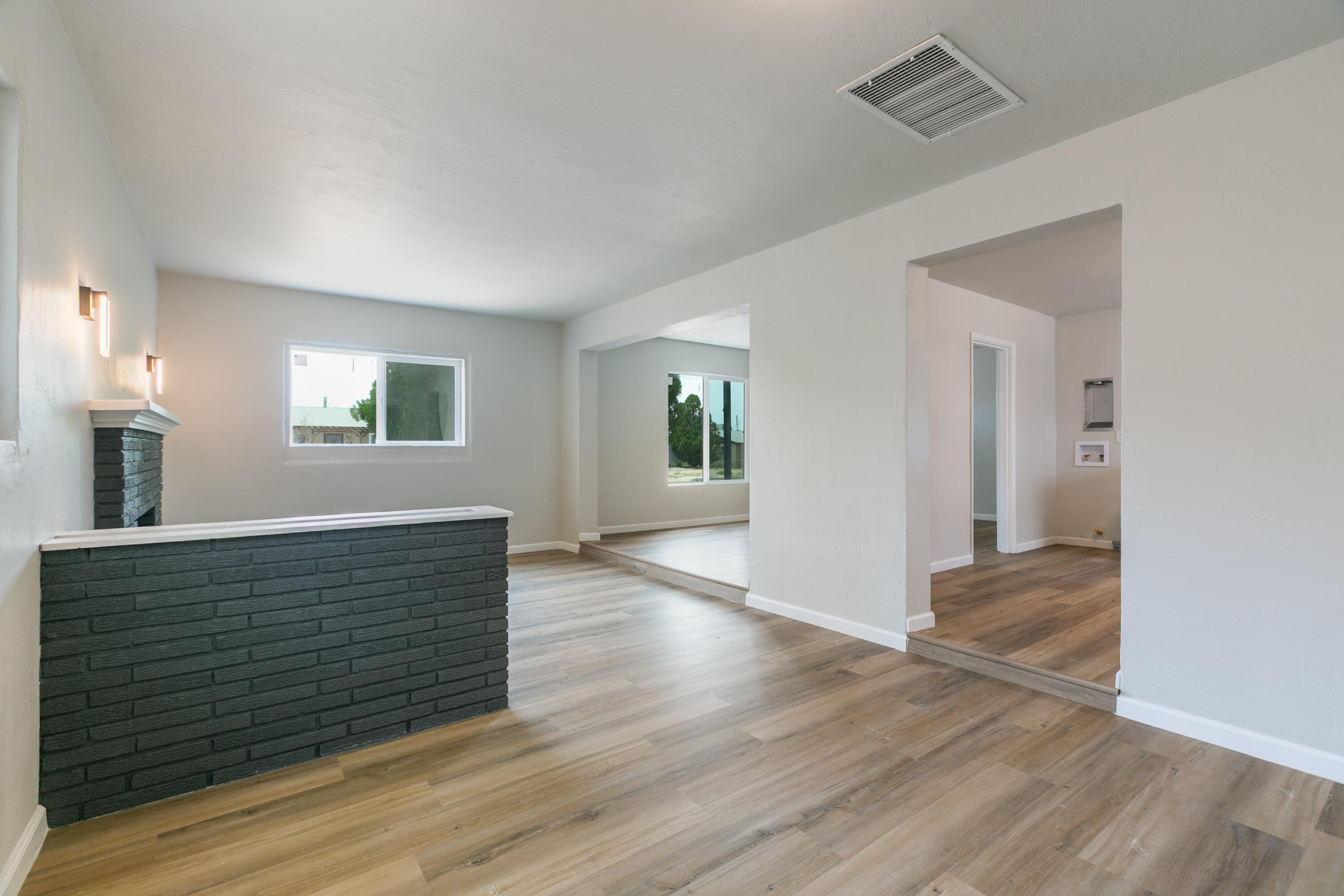 9113 FAIRBANKS Road NE