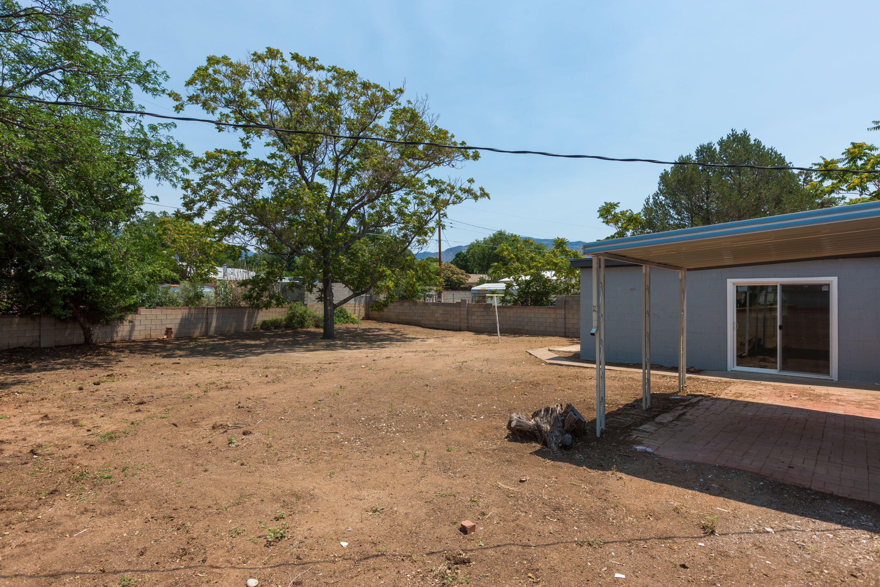 9113 FAIRBANKS Road NE