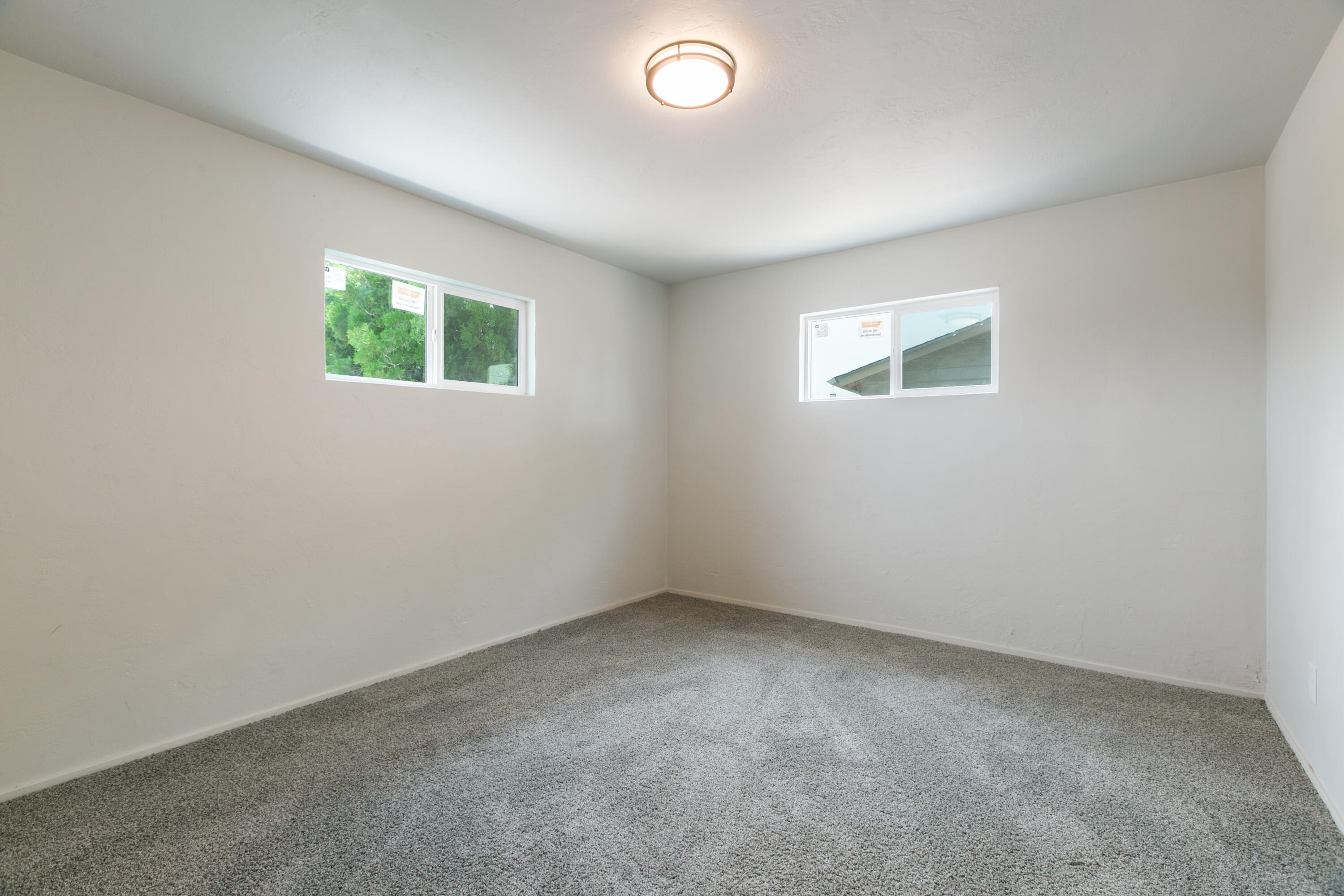 9113 FAIRBANKS Road NE