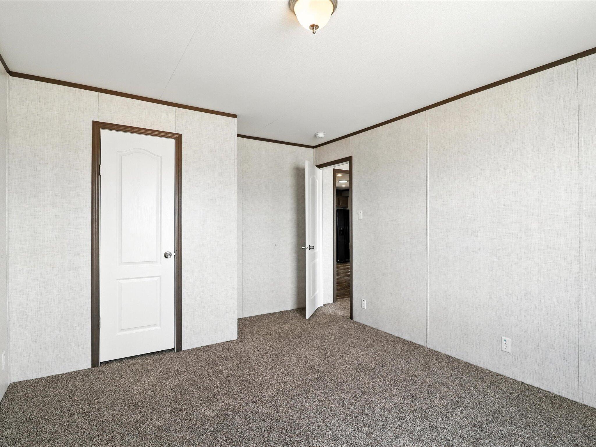 820 NORTHERN Boulevard NE