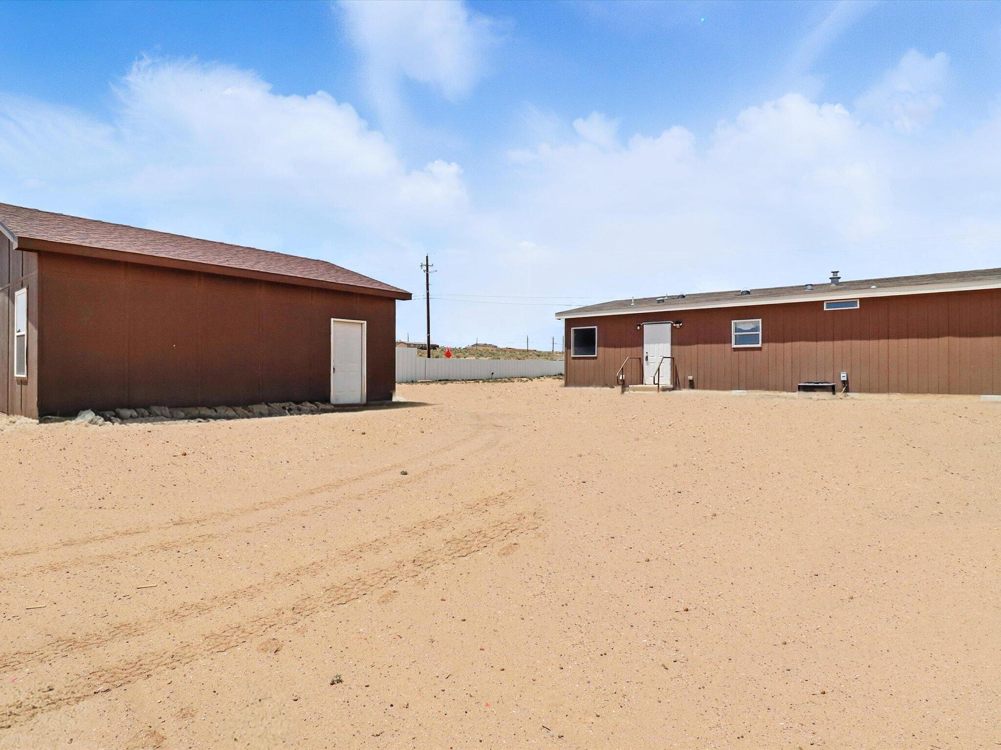 820 NORTHERN Boulevard NE