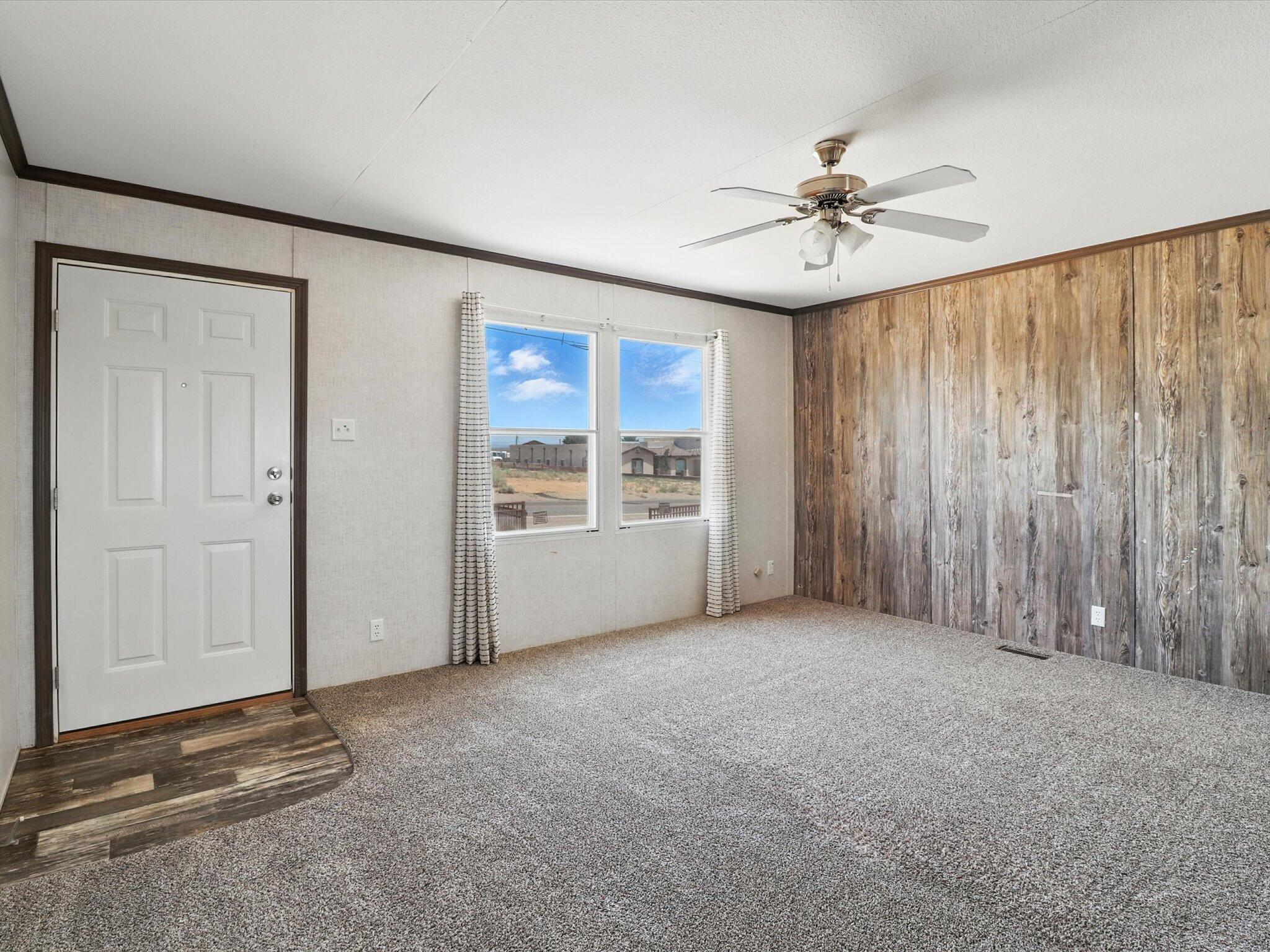 820 NORTHERN Boulevard NE