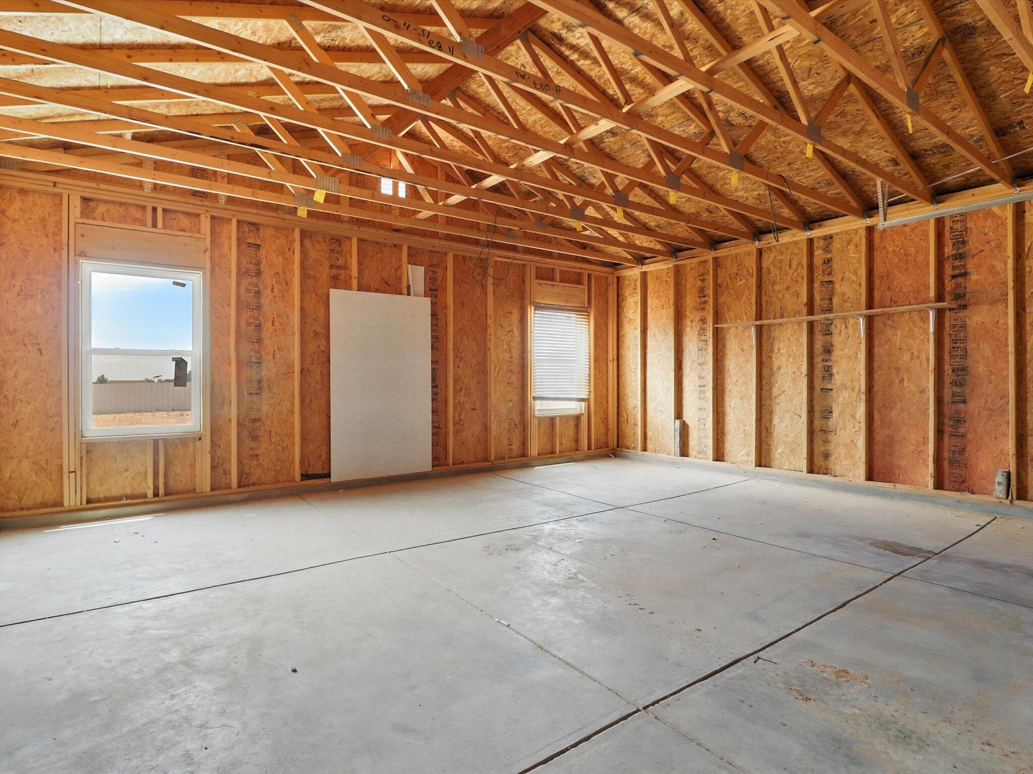 820 NORTHERN Boulevard NE