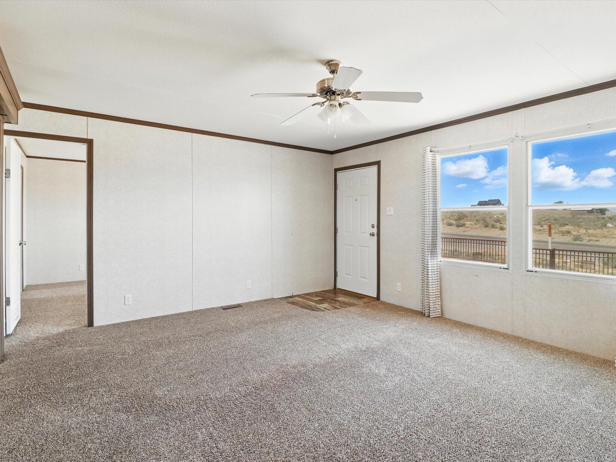 820 NORTHERN Boulevard NE