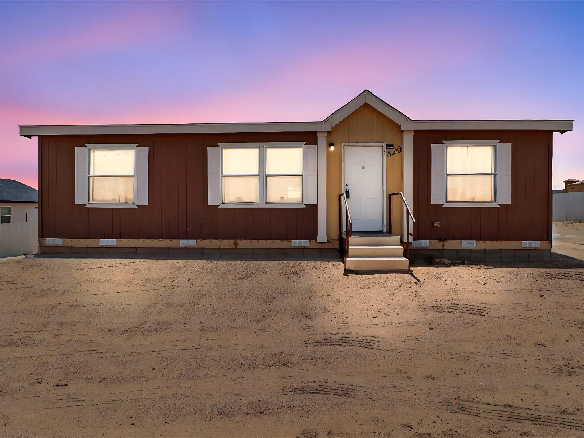 820 NORTHERN Boulevard NE