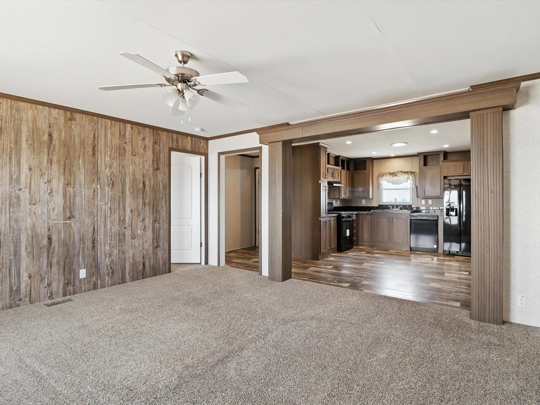 820 NORTHERN Boulevard NE