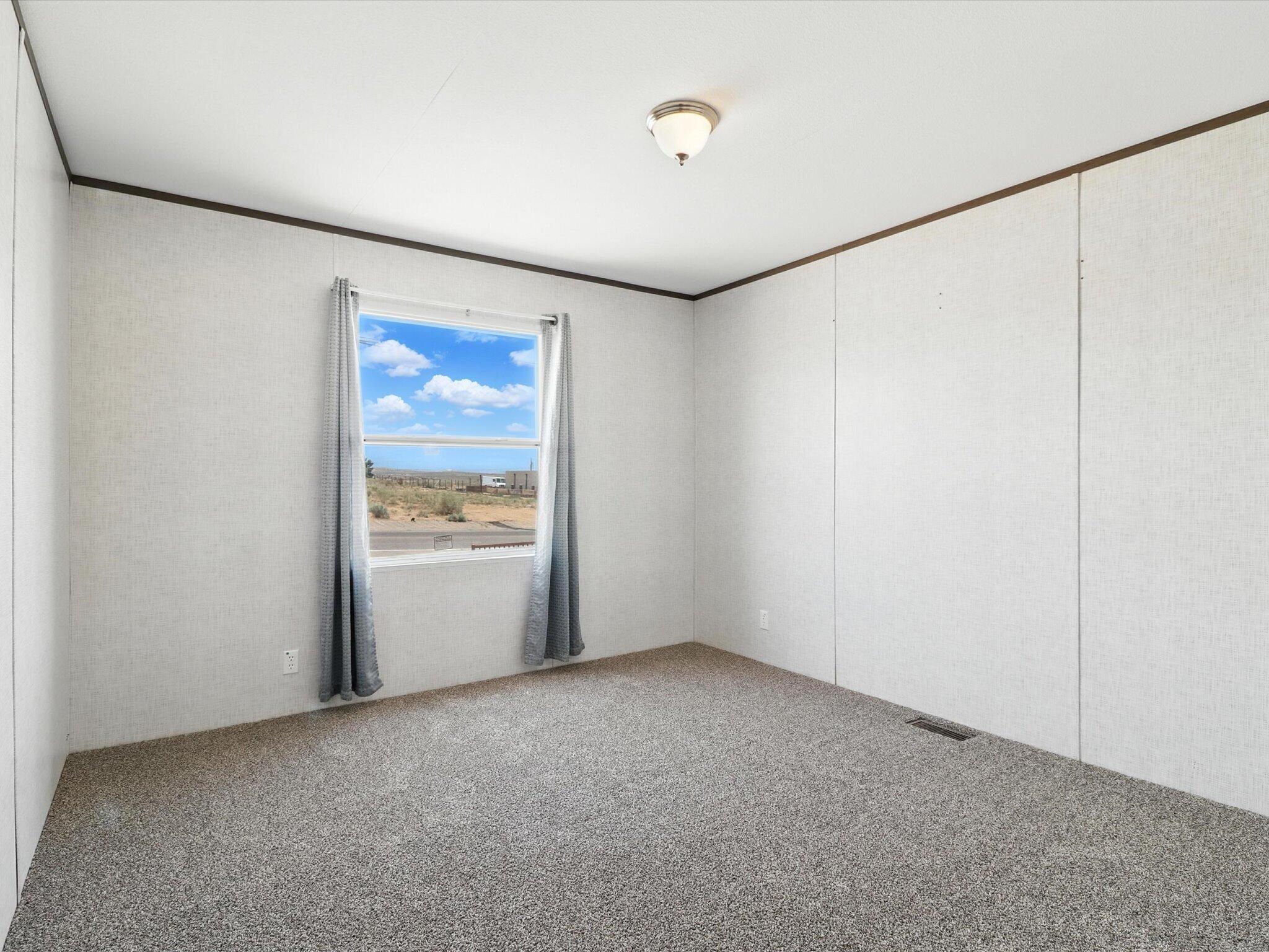 820 NORTHERN Boulevard NE