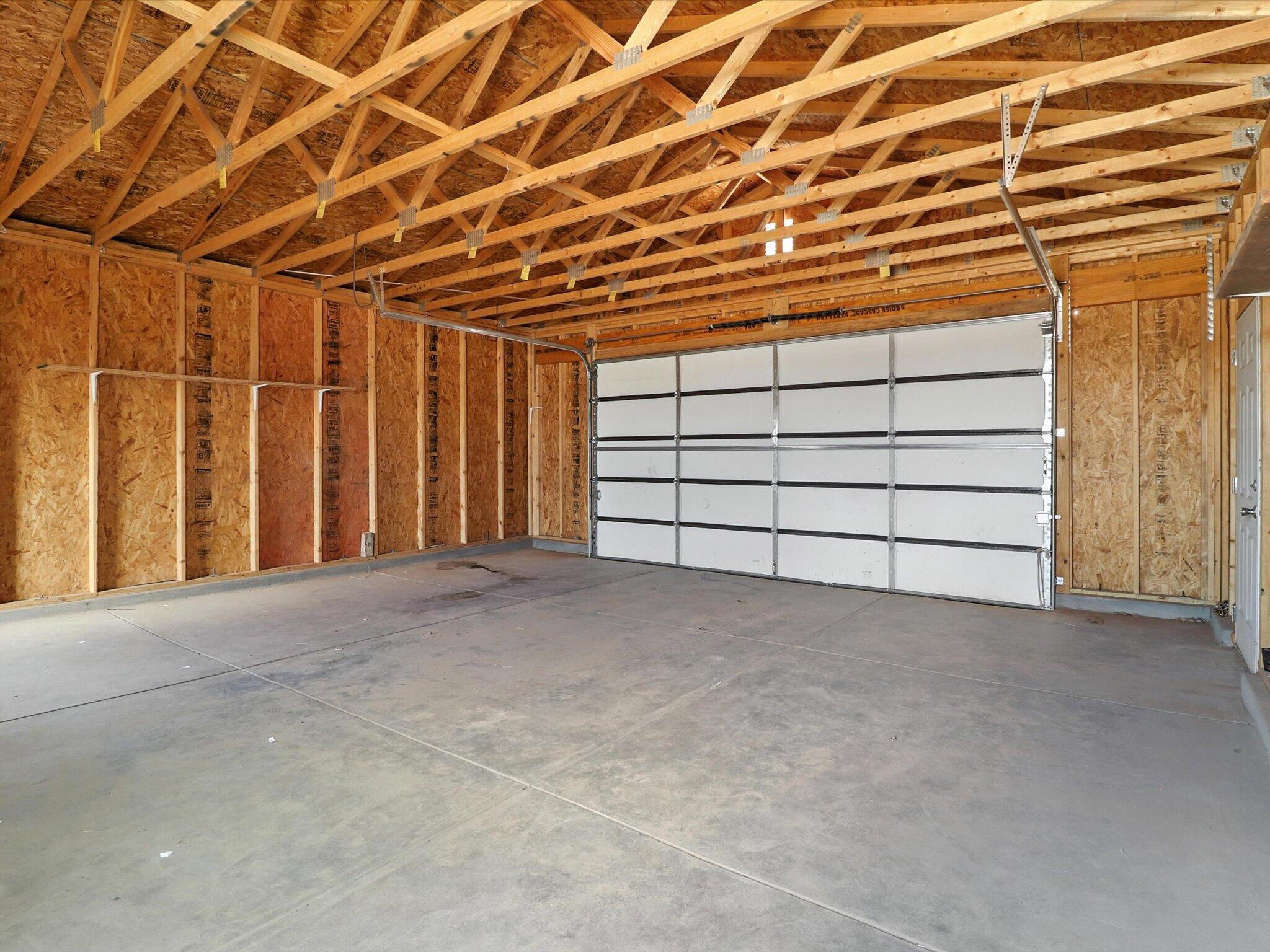 820 NORTHERN Boulevard NE