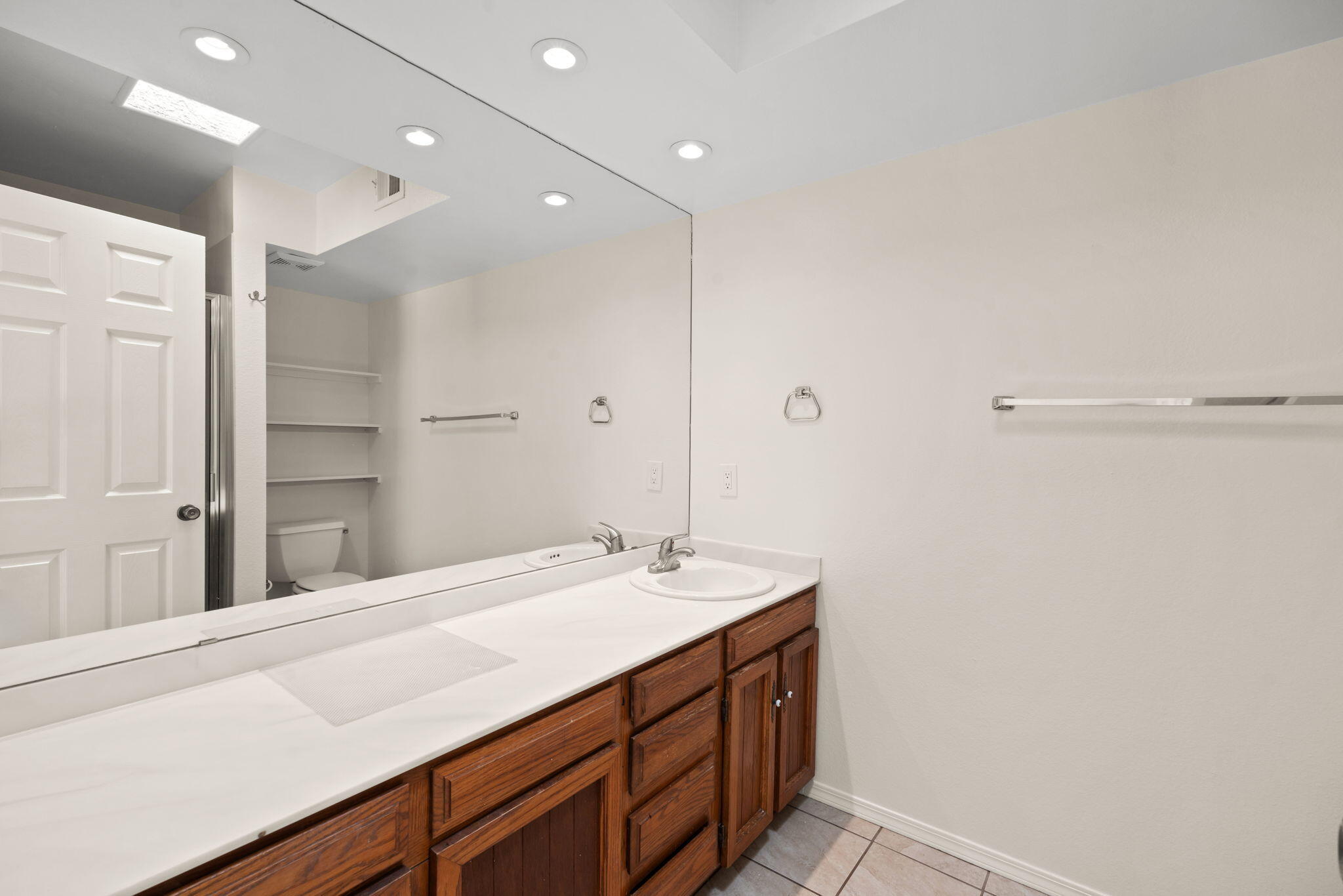 8914 Chambers Place NE