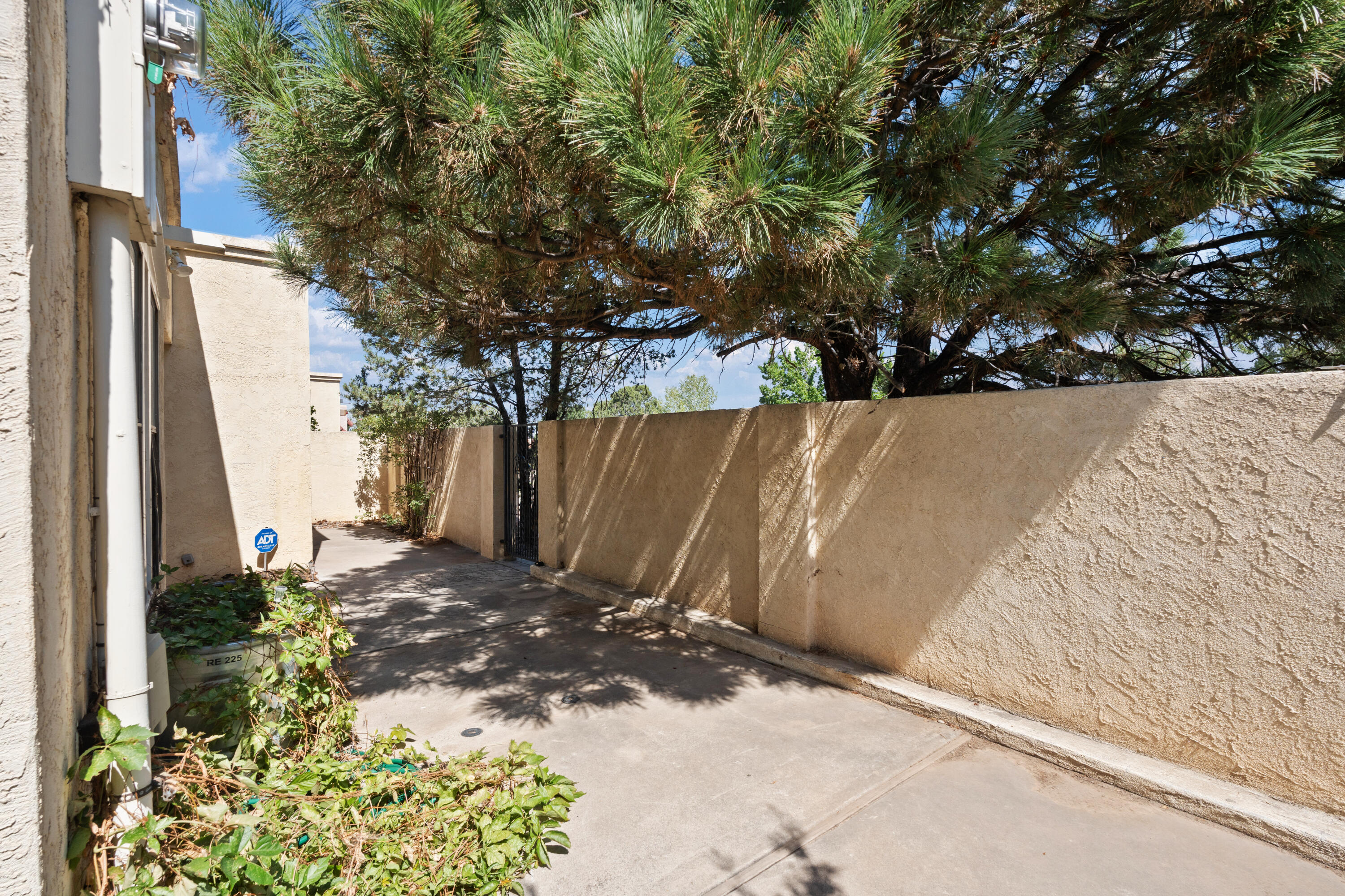 8914 Chambers Place NE