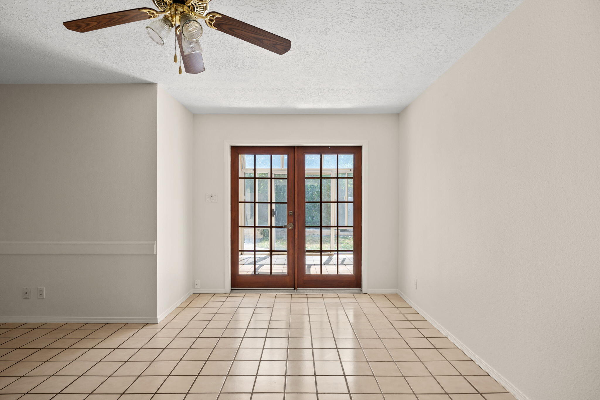 8914 Chambers Place NE