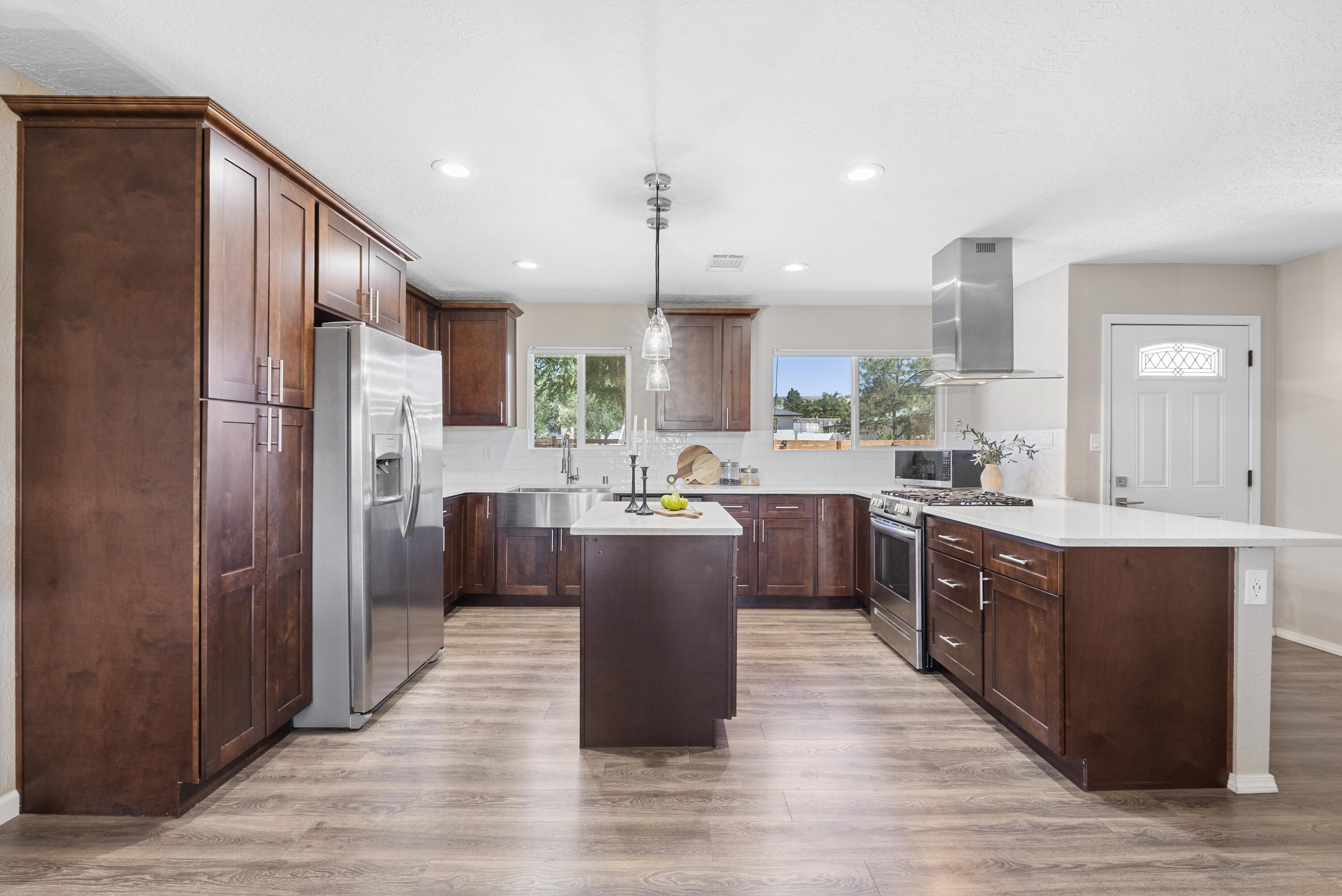 10608 CALLE DE ELENA