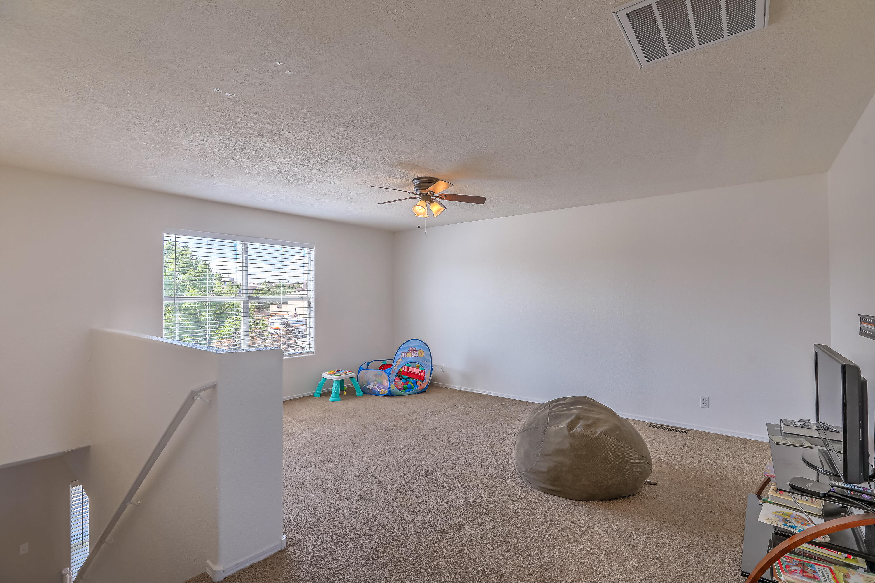 5036 COYOTE Way NE