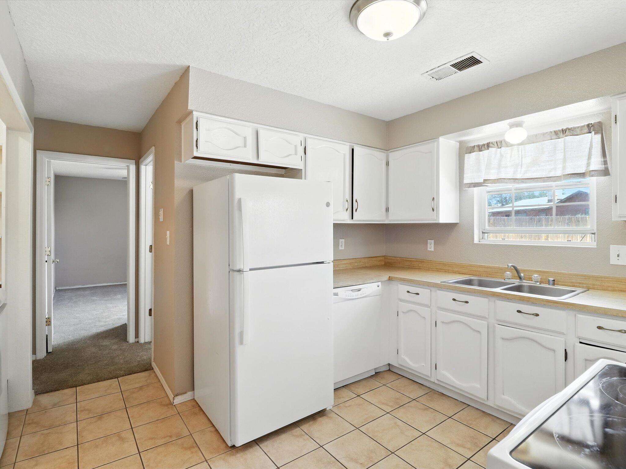 1619 BOREALIS Avenue SE