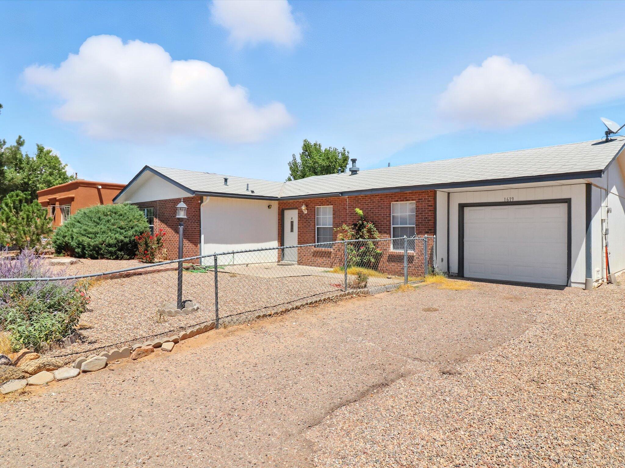 1619 BOREALIS Avenue SE