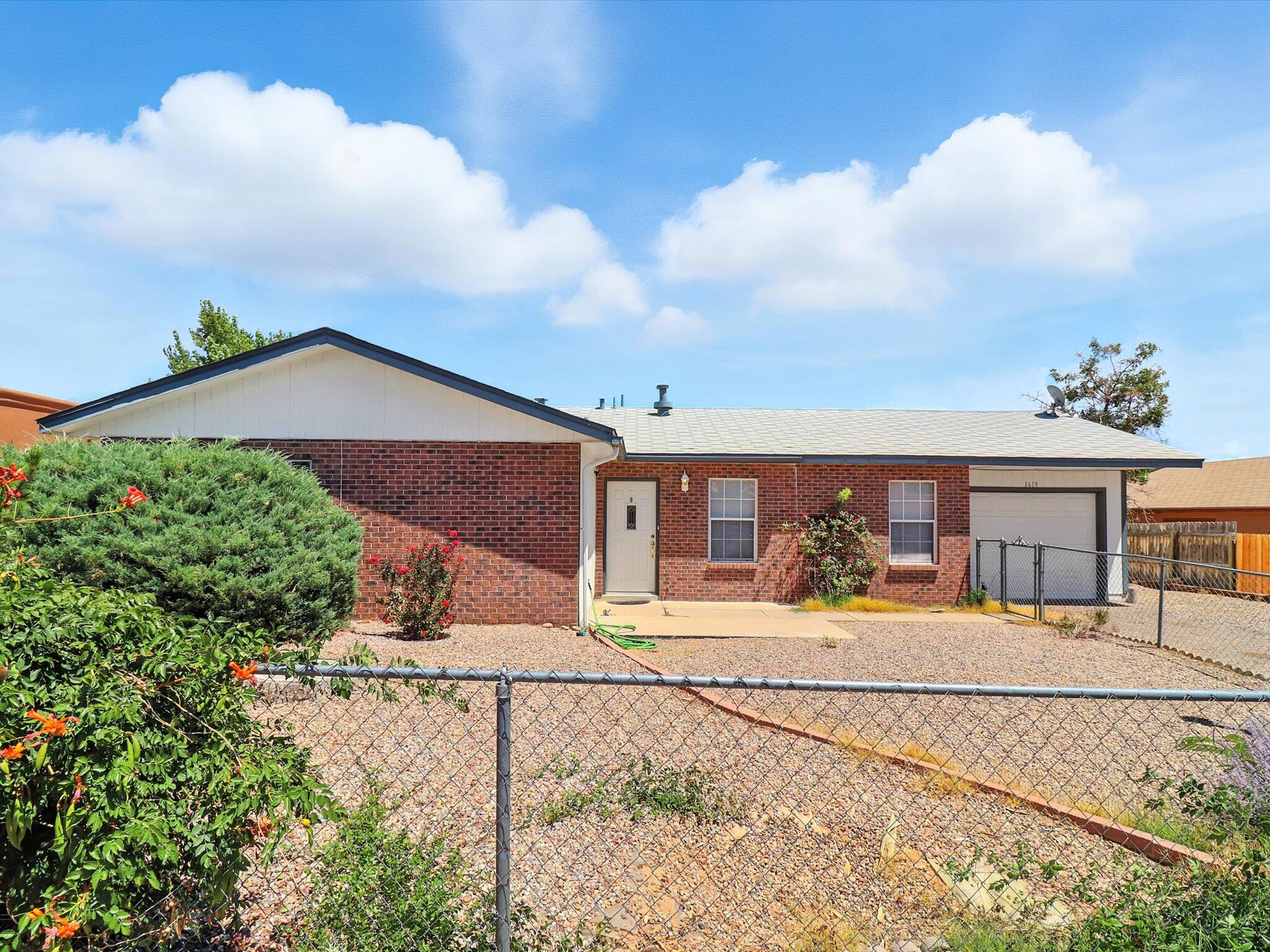 1619 BOREALIS Avenue SE
