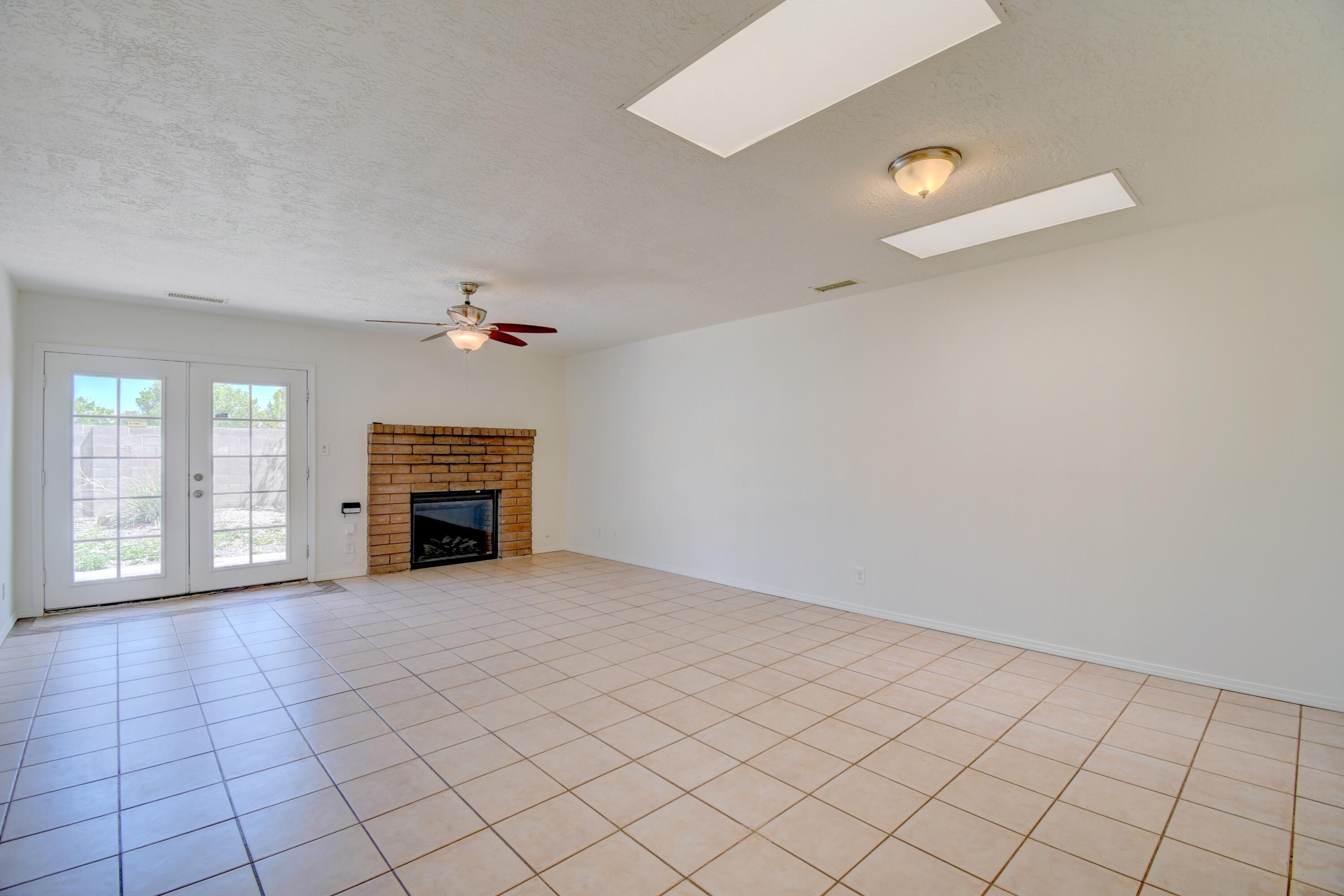 644 STALLION Road SE