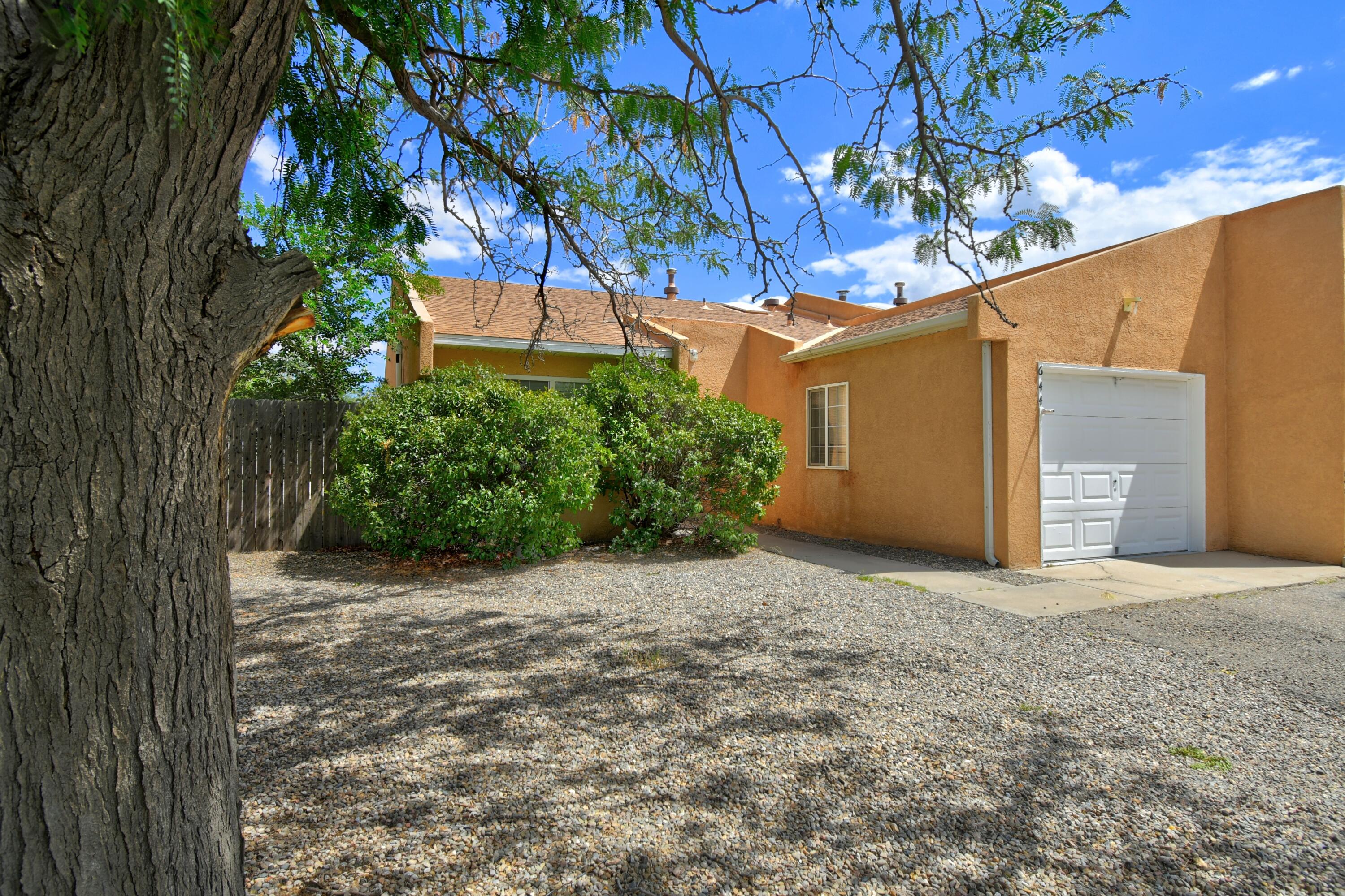 644 STALLION Road SE