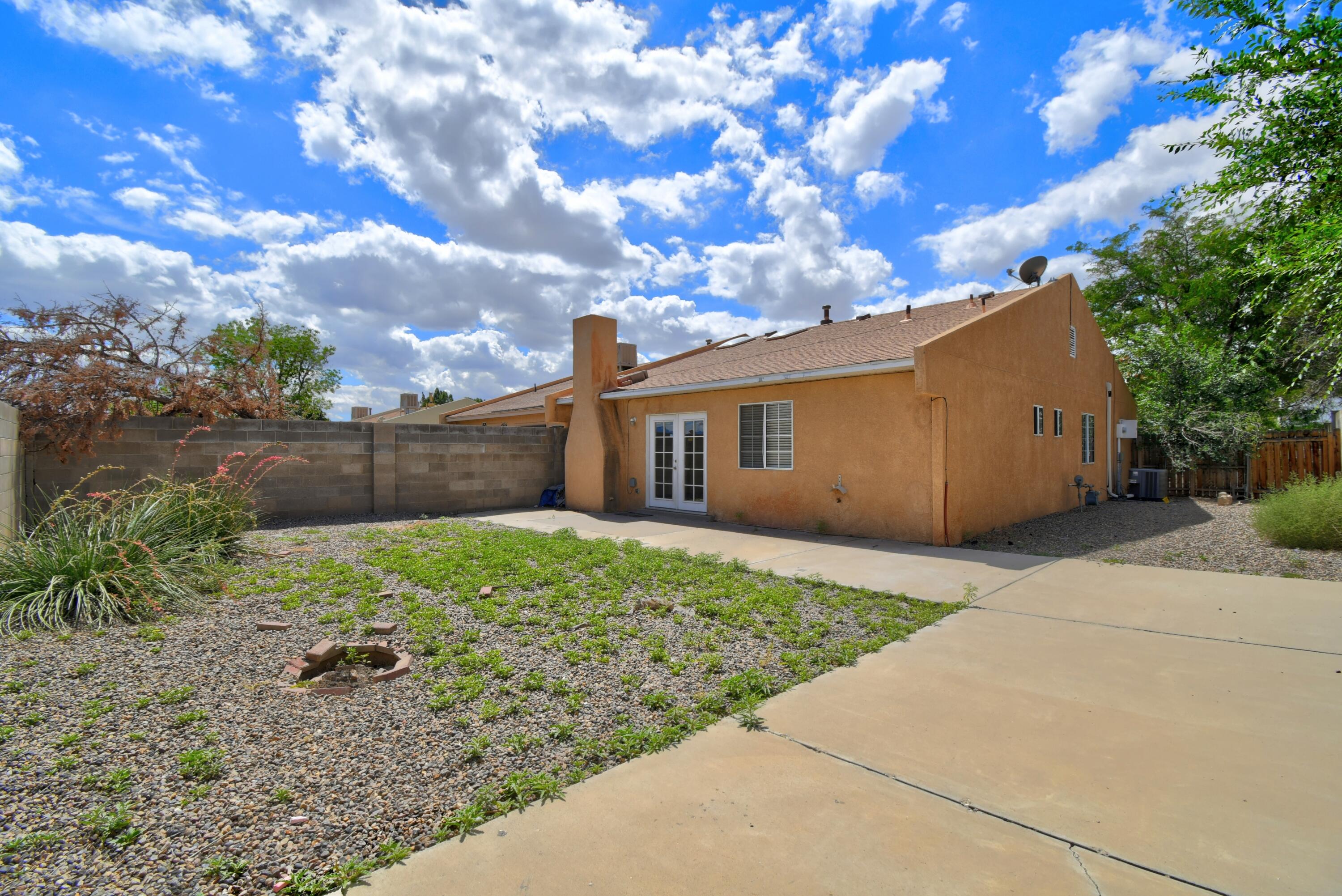 644 STALLION Road SE