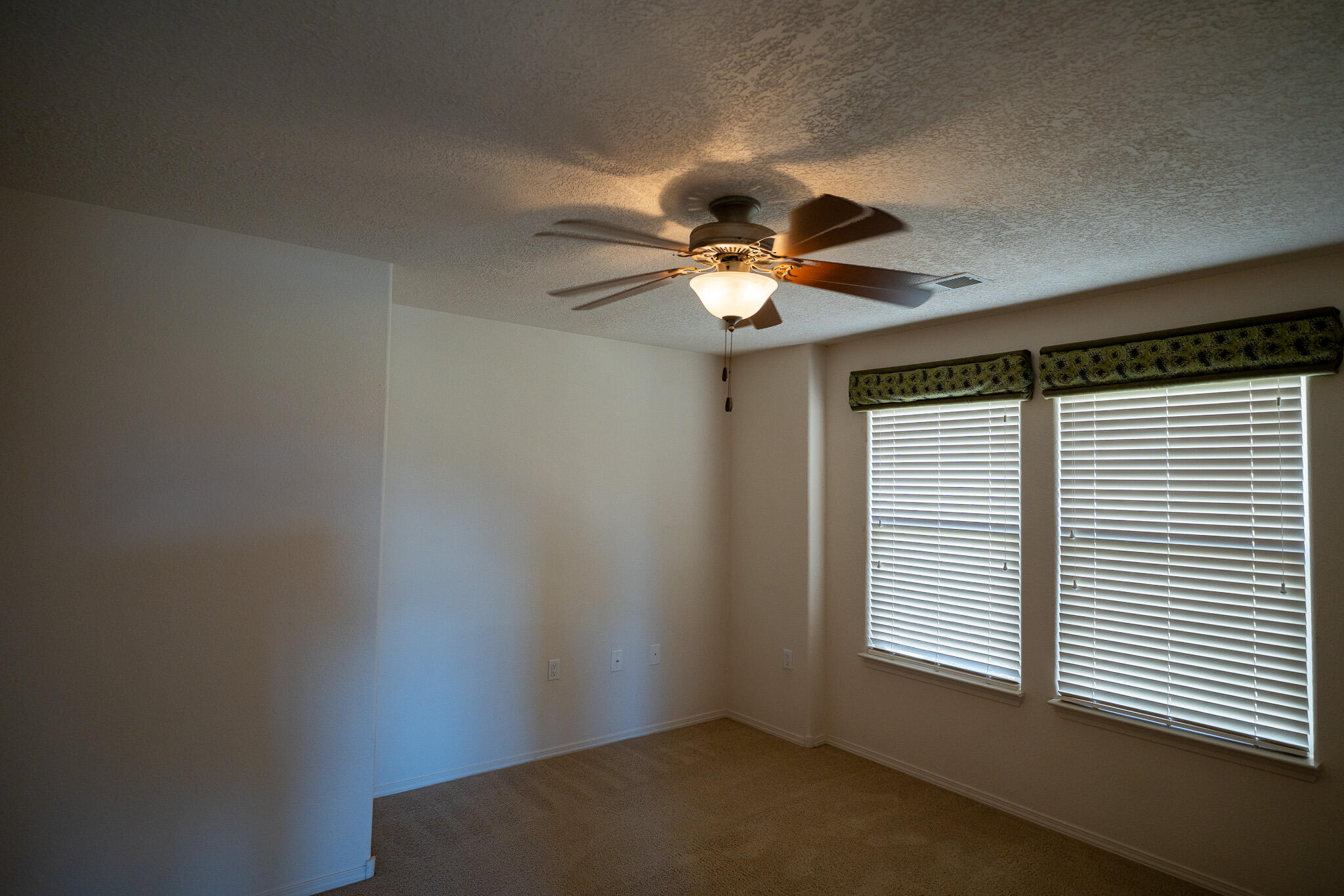 601 MENAUL Boulevard NE 2304