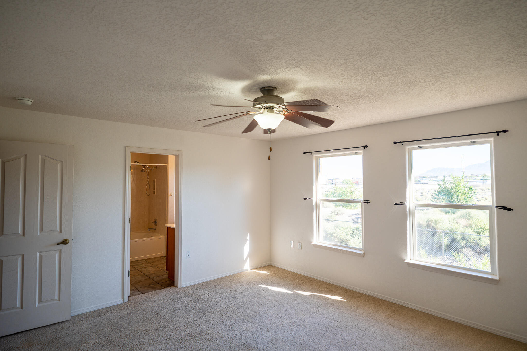 601 MENAUL Boulevard NE 2304