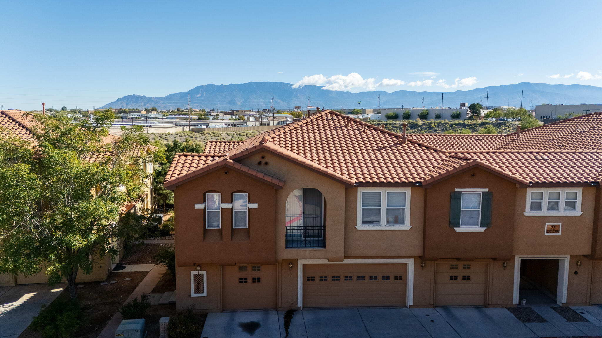 601 MENAUL Boulevard NE 2304