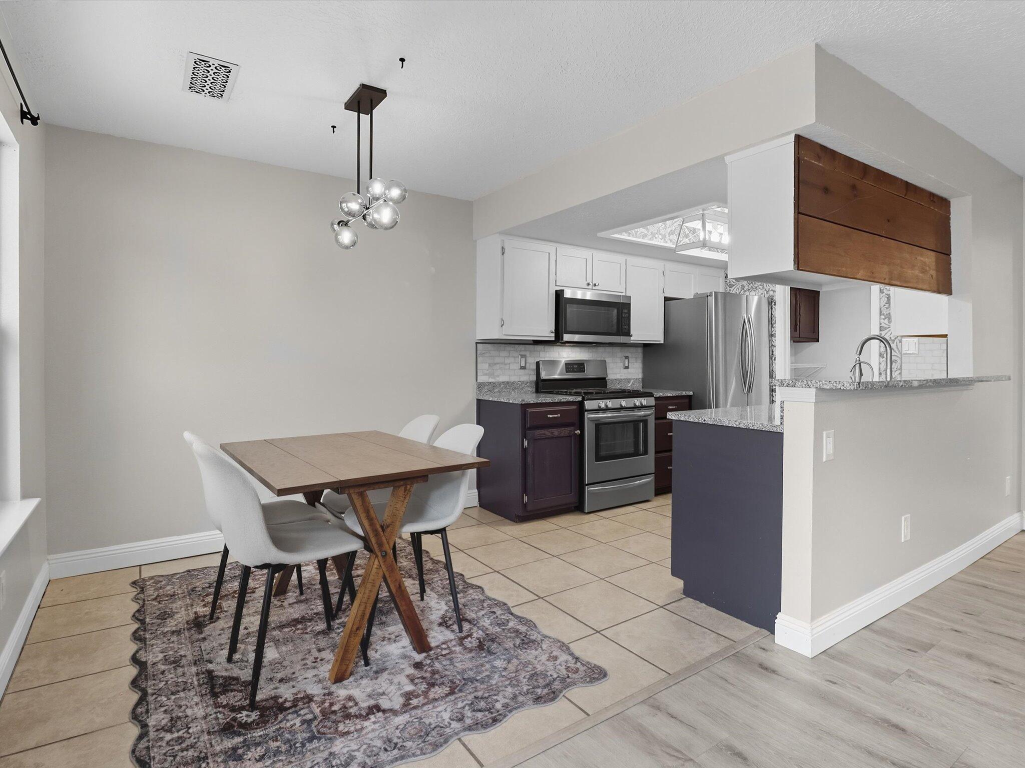 3000 BRIGHT STAR Drive NW