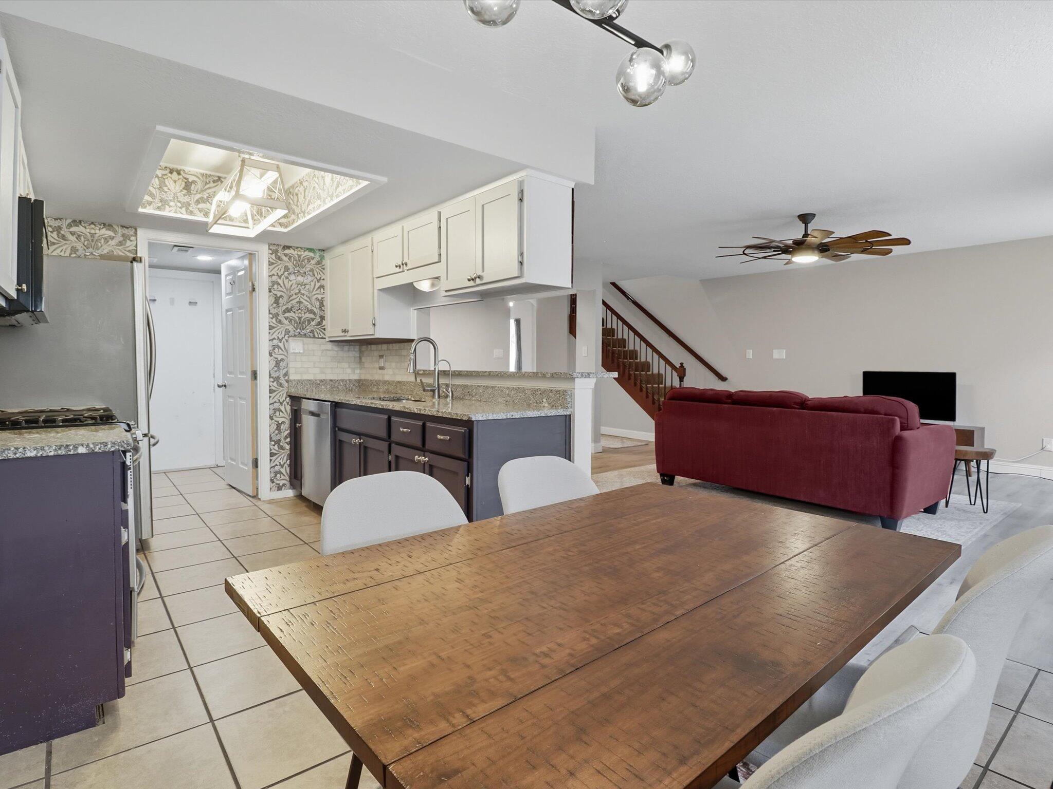 3000 BRIGHT STAR Drive NW