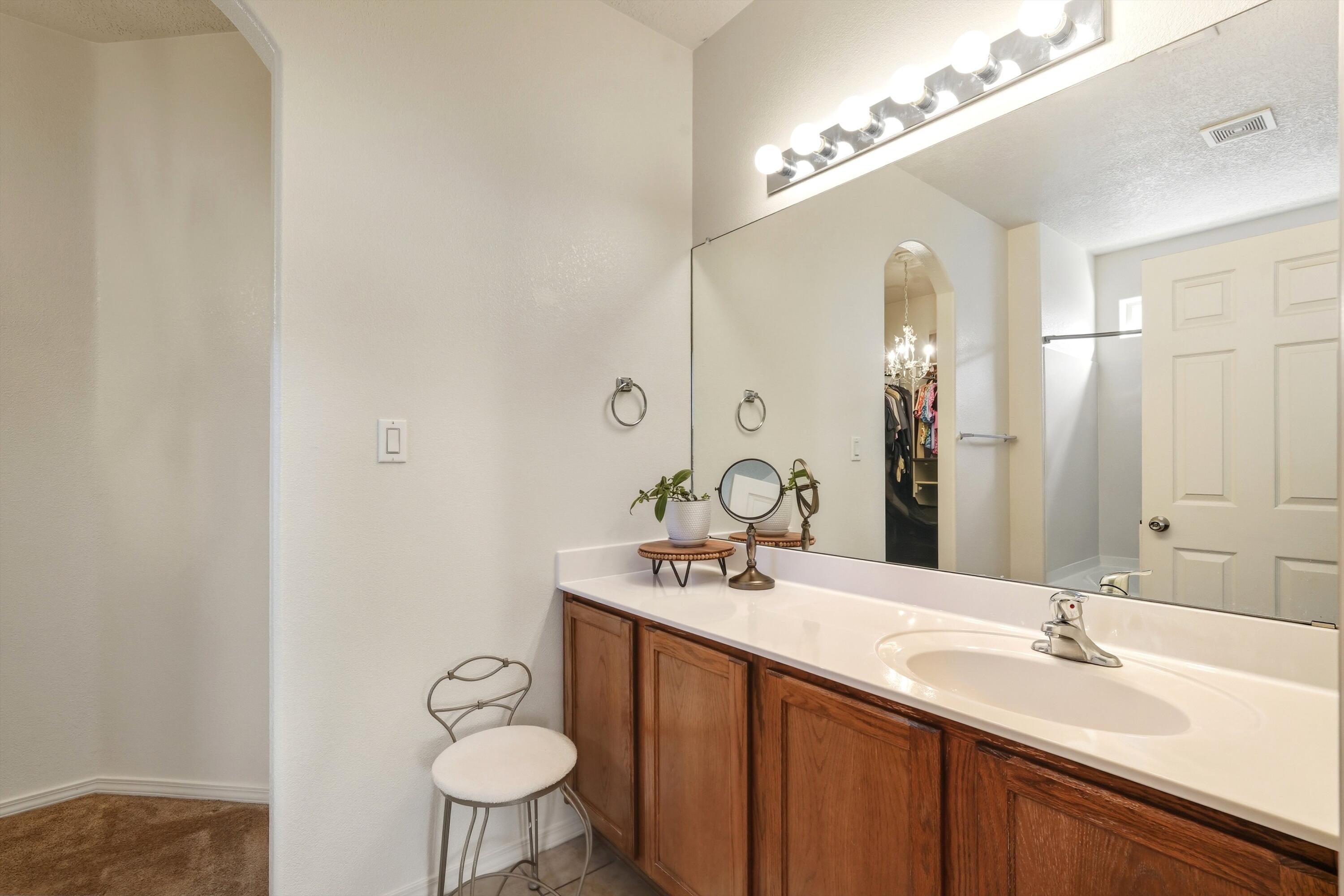 2246 CORTINA Loop SE