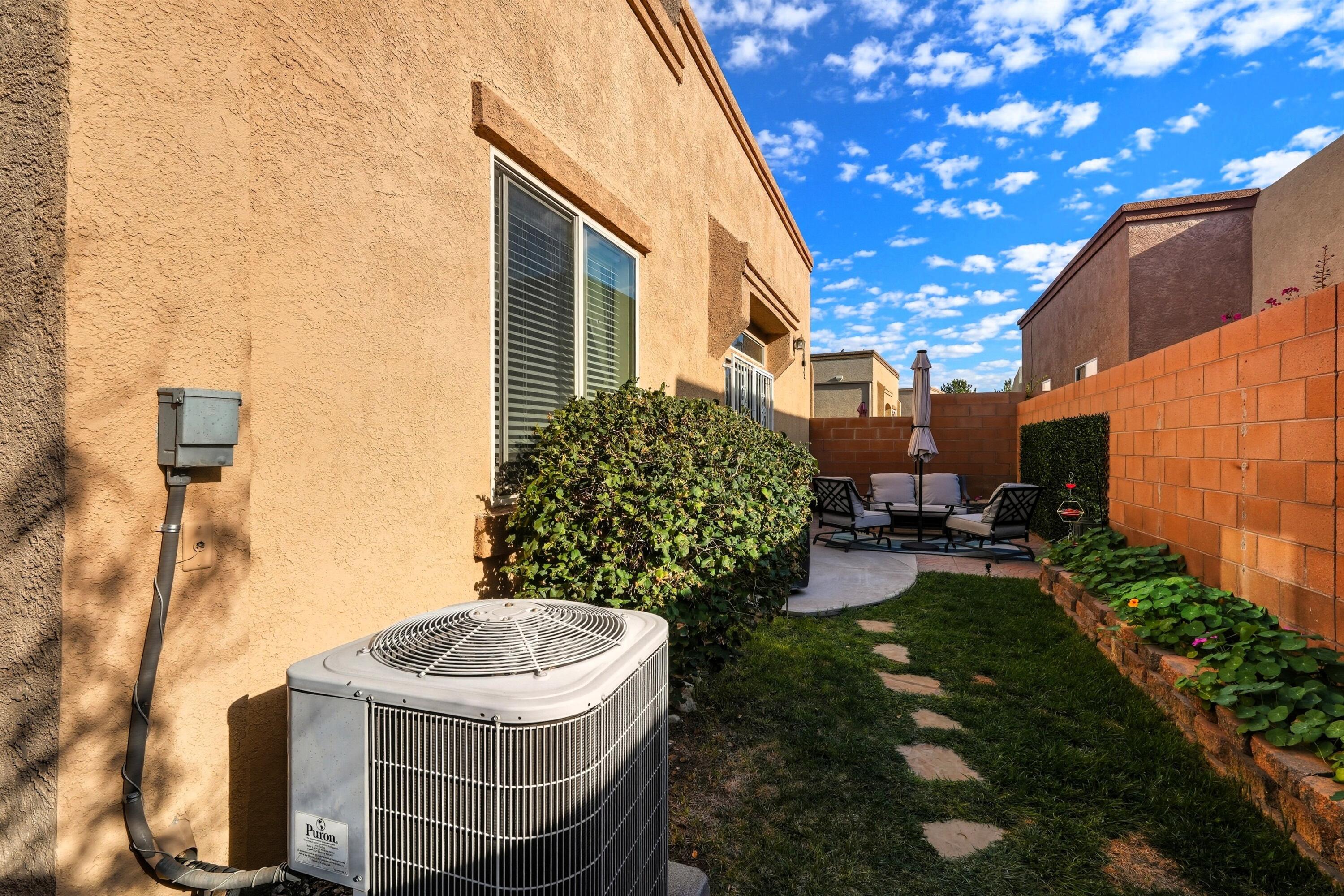 2246 CORTINA Loop SE