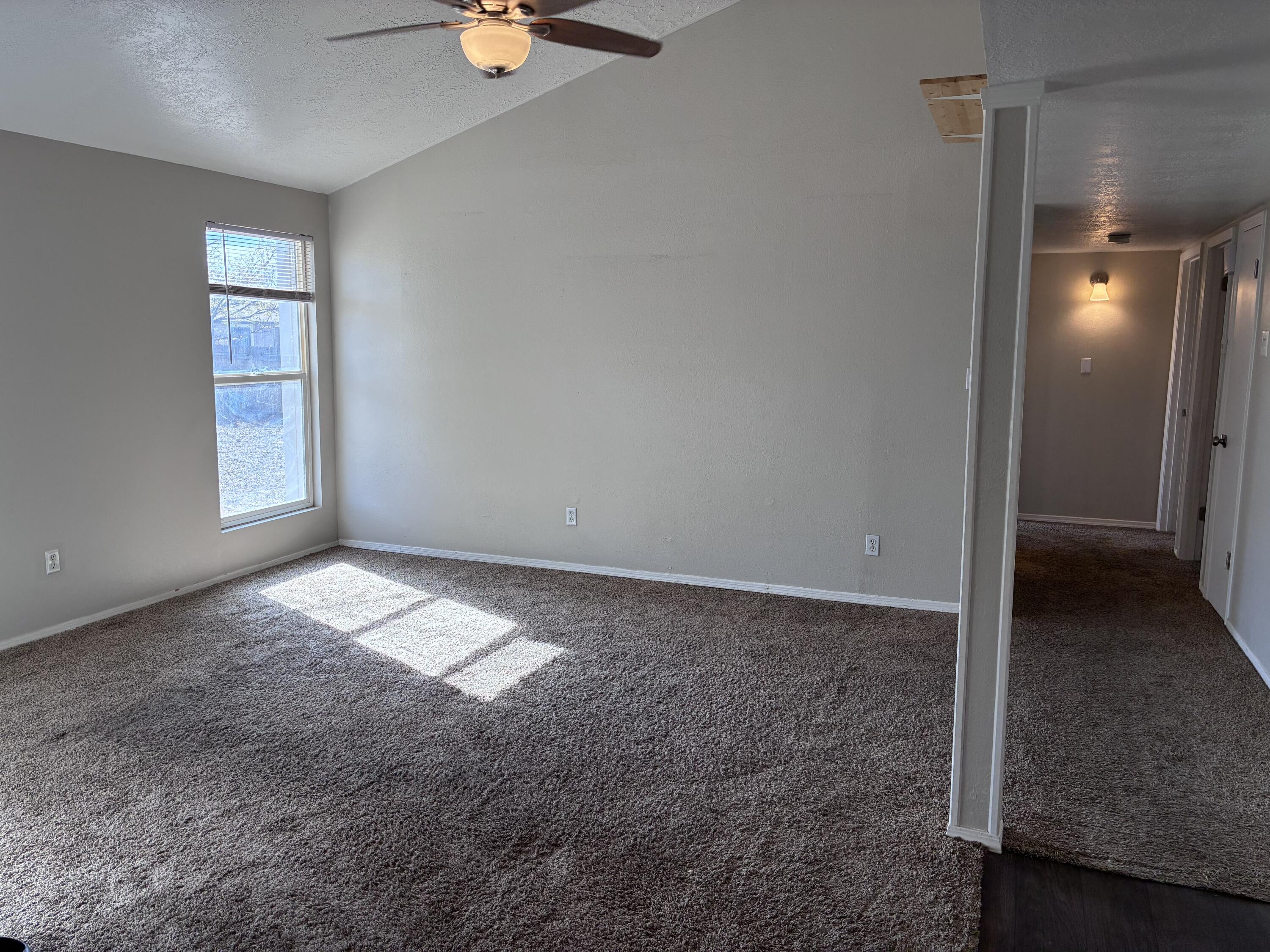 21 SOMMERSET Drive SE