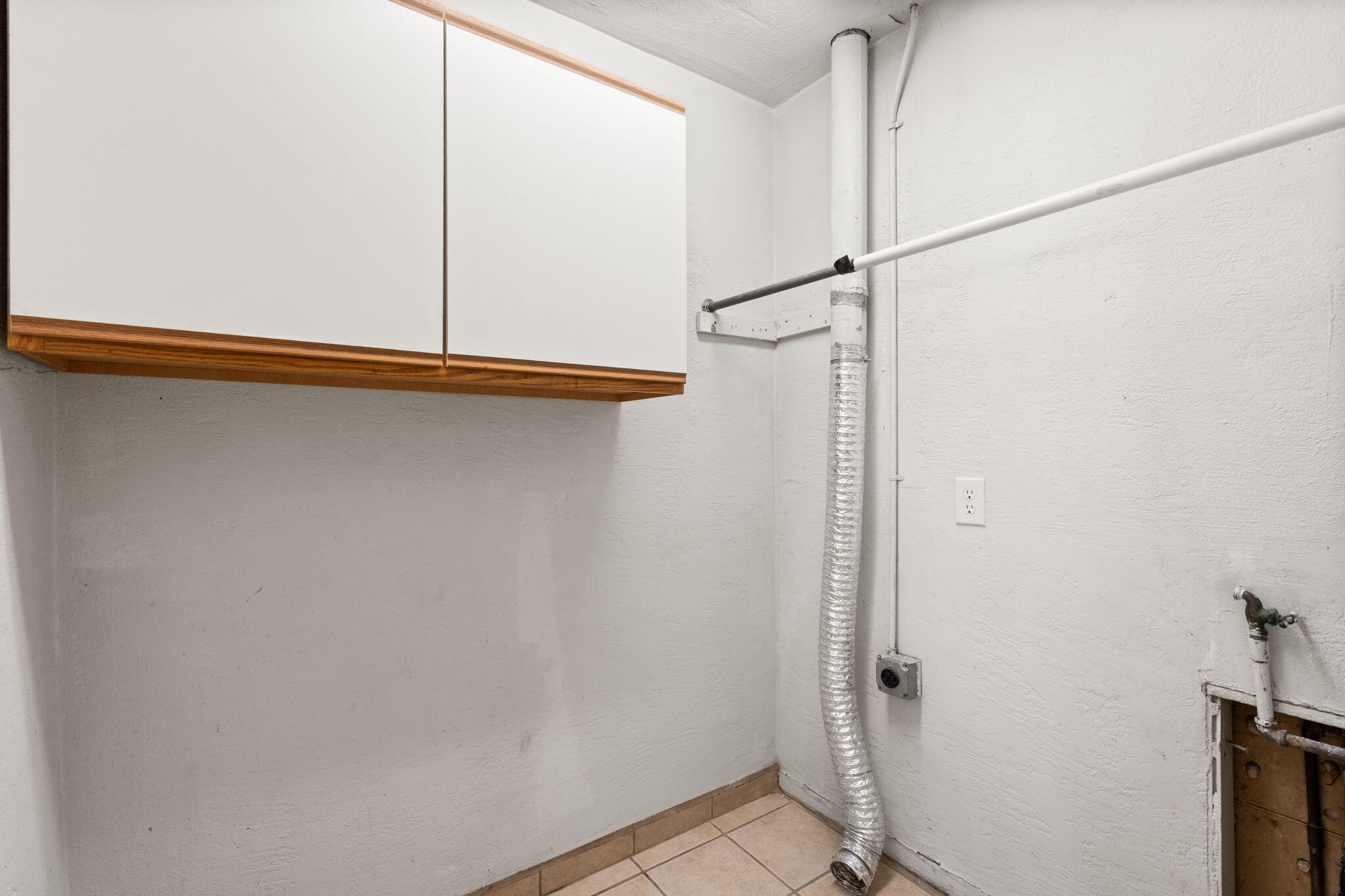 2713 Hermosa Drive NE