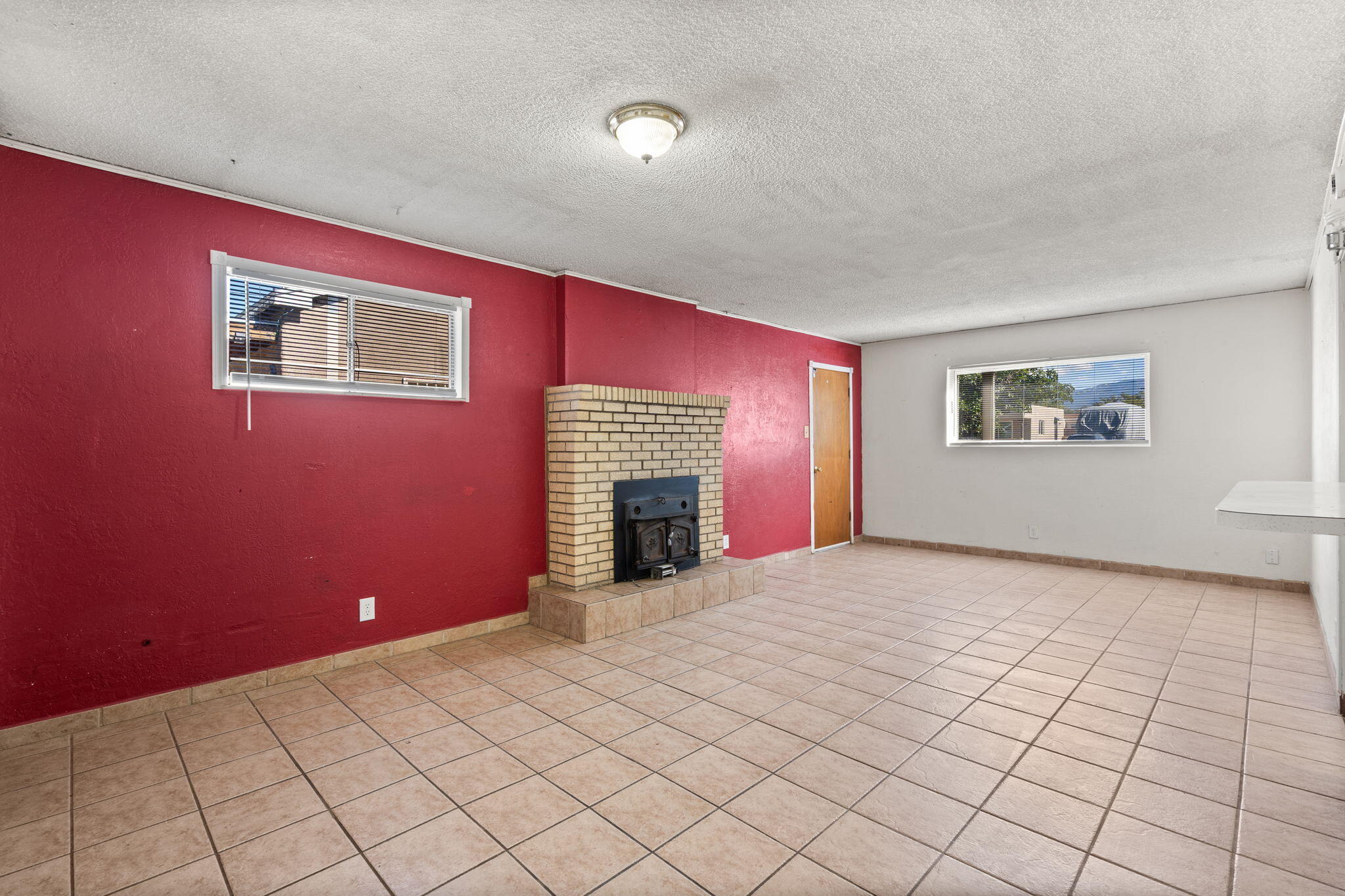 2713 Hermosa Drive NE