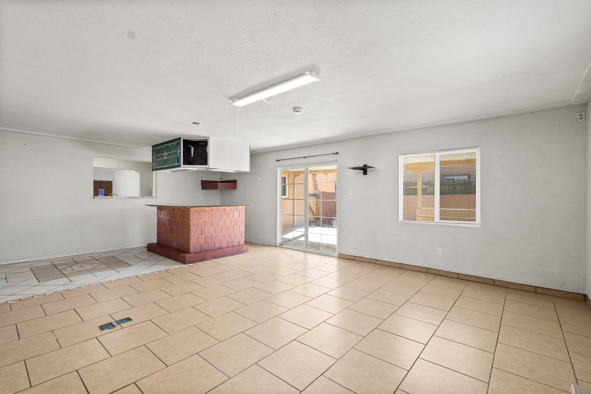 2713 Hermosa Drive NE